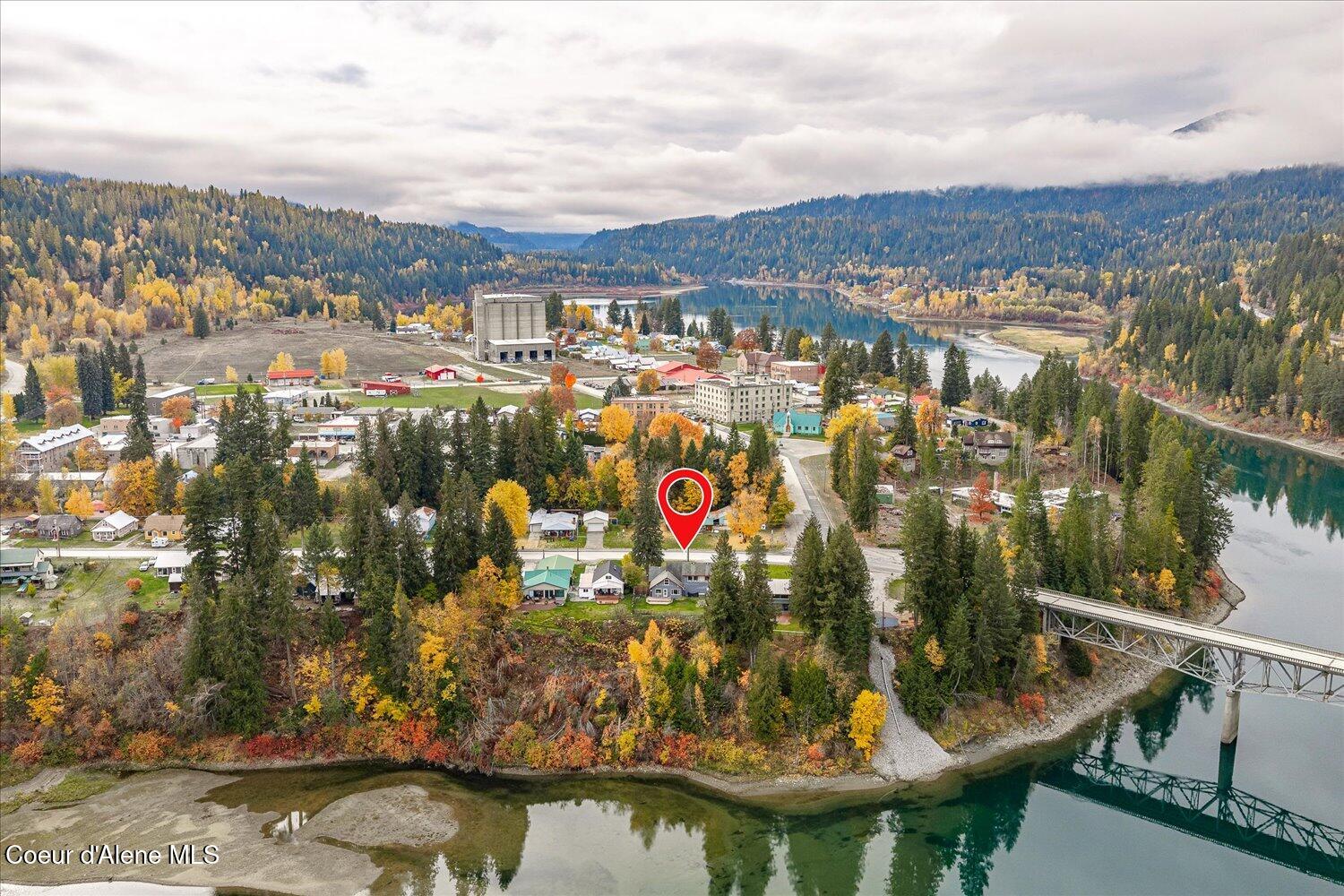 Metaline Falls, Washington, 99153, United States, 5 Bedrooms Bedrooms, ,3 BathroomsBathrooms,Residential,For Sale,1980097