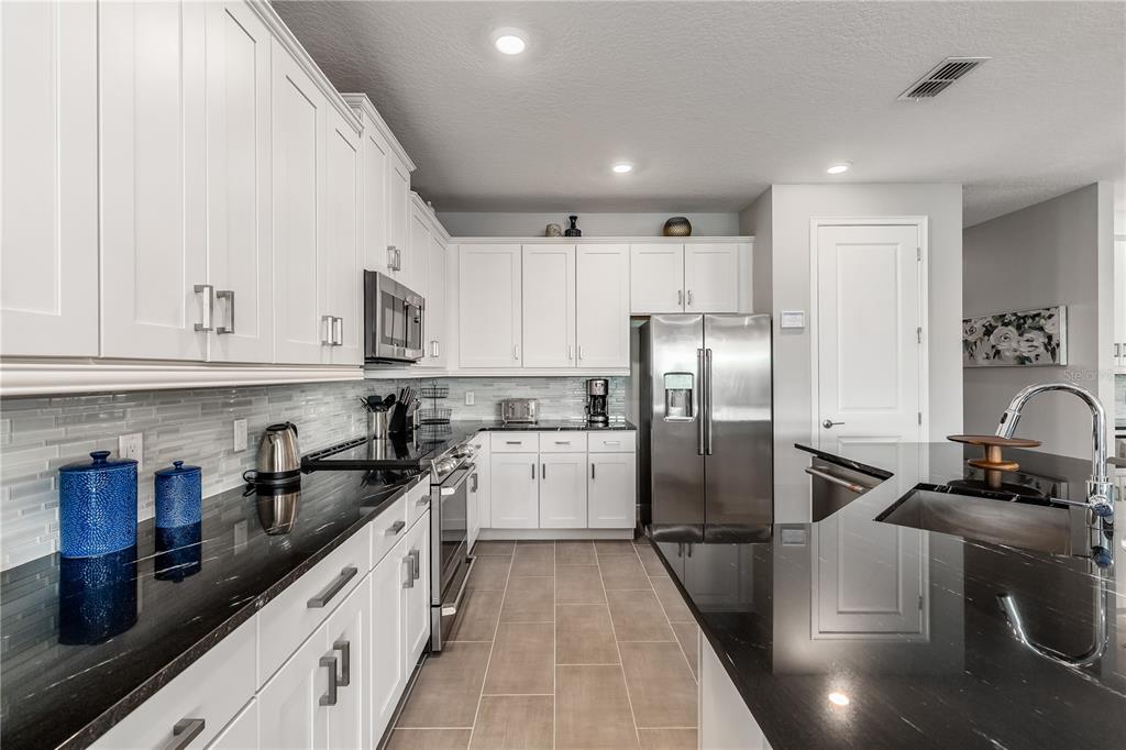 Reunion, Florida, 34747, United States, 6 Bedrooms Bedrooms, ,6 BathroomsBathrooms,Residential,For Sale,1849723