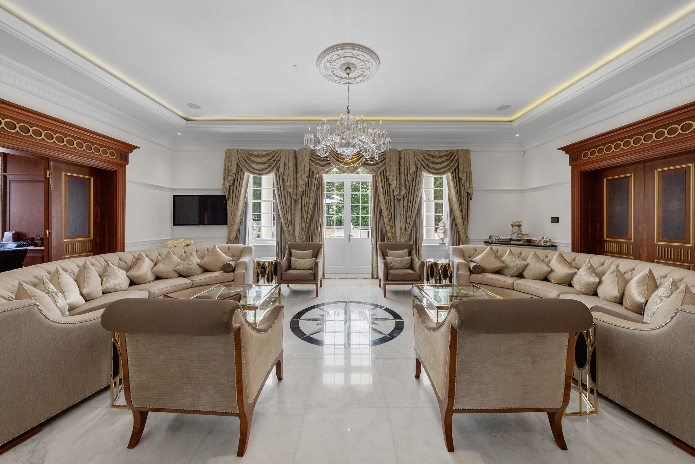  A Magnificent Eight-Bedroom Mansion in Wentworth Estate - 物件實景