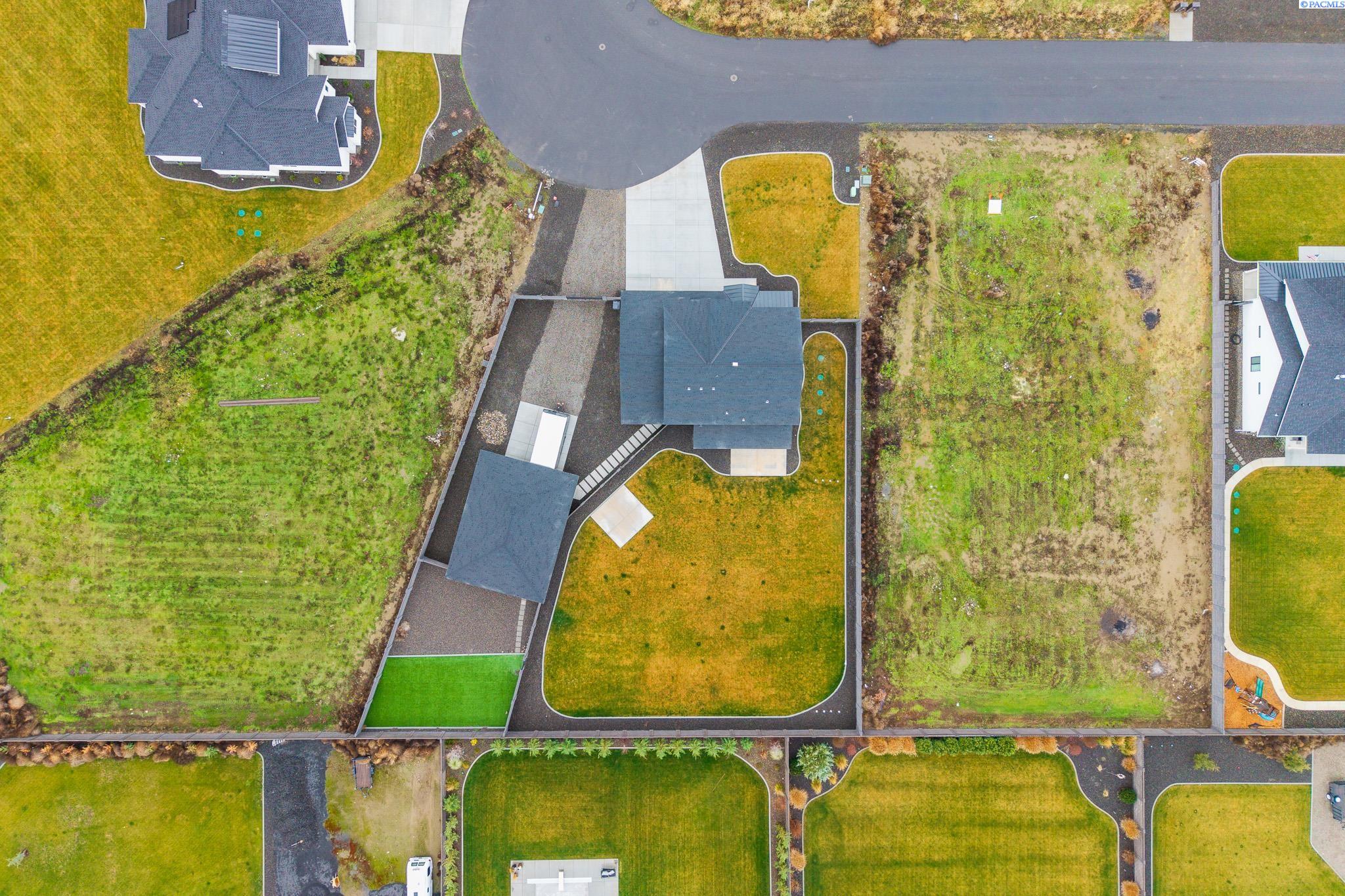Pasco, Washington, 99301, United States, 4 Bedrooms Bedrooms, ,3 BathroomsBathrooms,Residential,For Sale,2005425