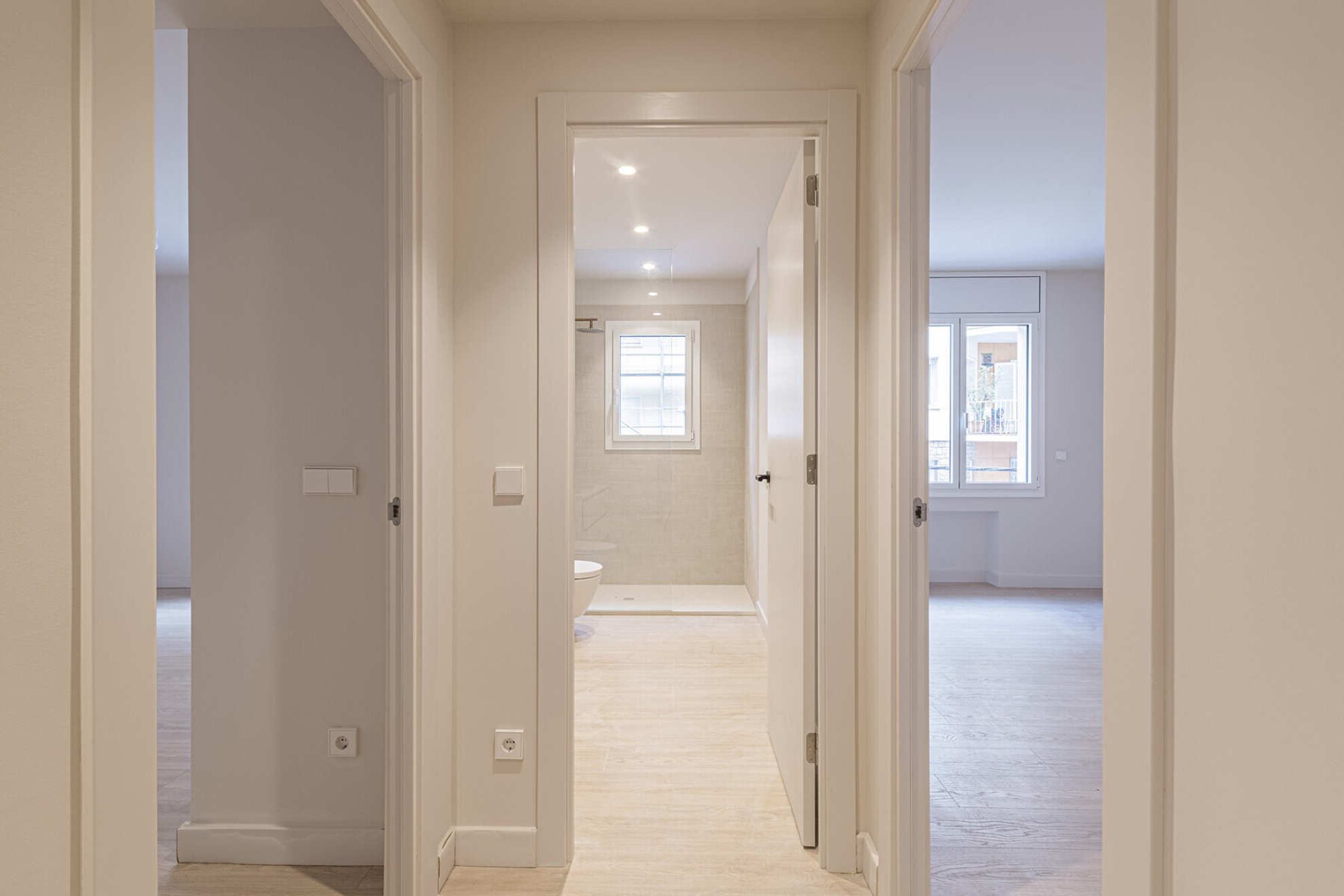  Fantastic renovated apartment with large garden at the living room level - 物件實景