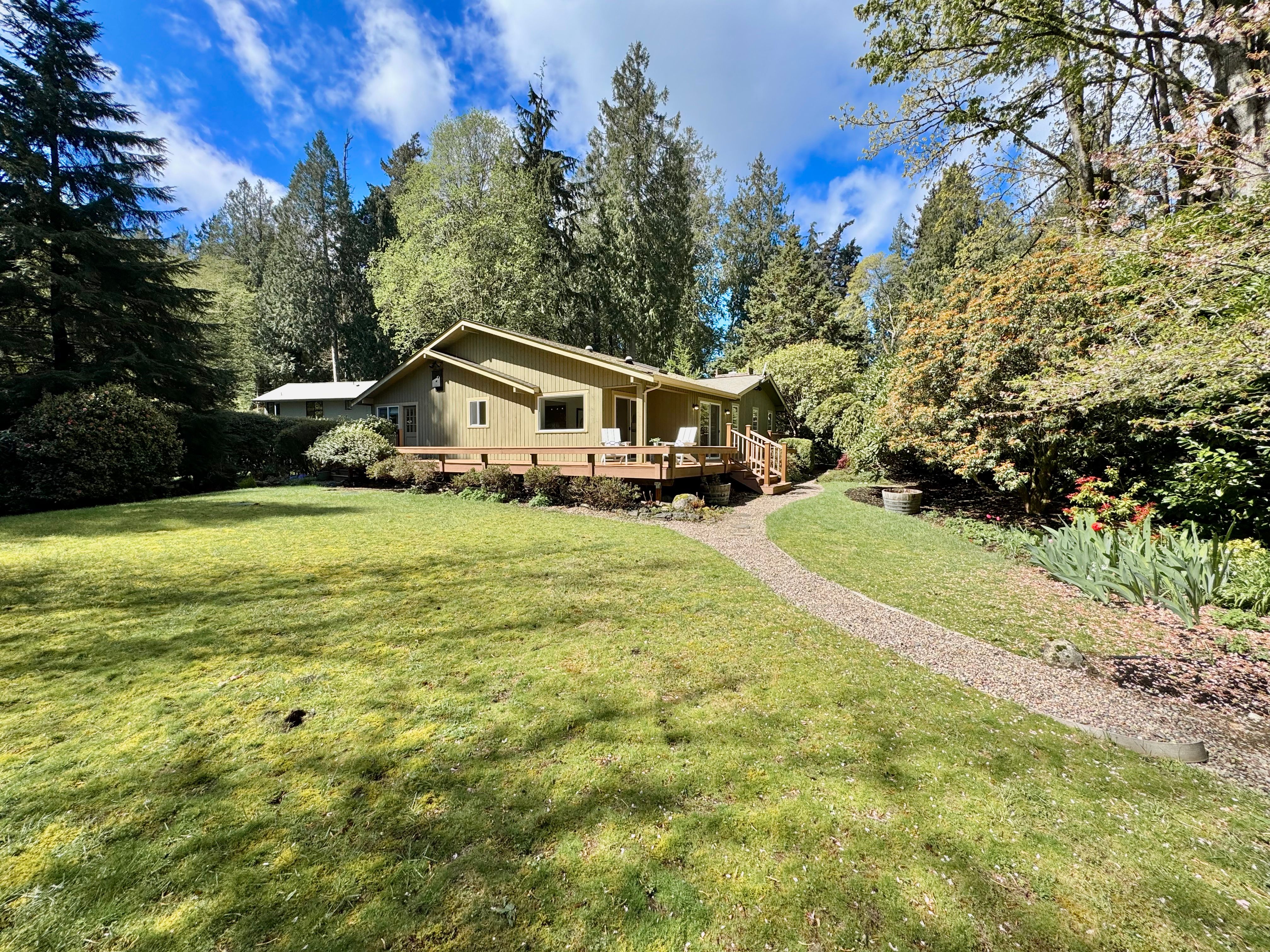  15670 Euclid Avenue Northeast, Bainbridge Island, WA 98110 - 物件實景