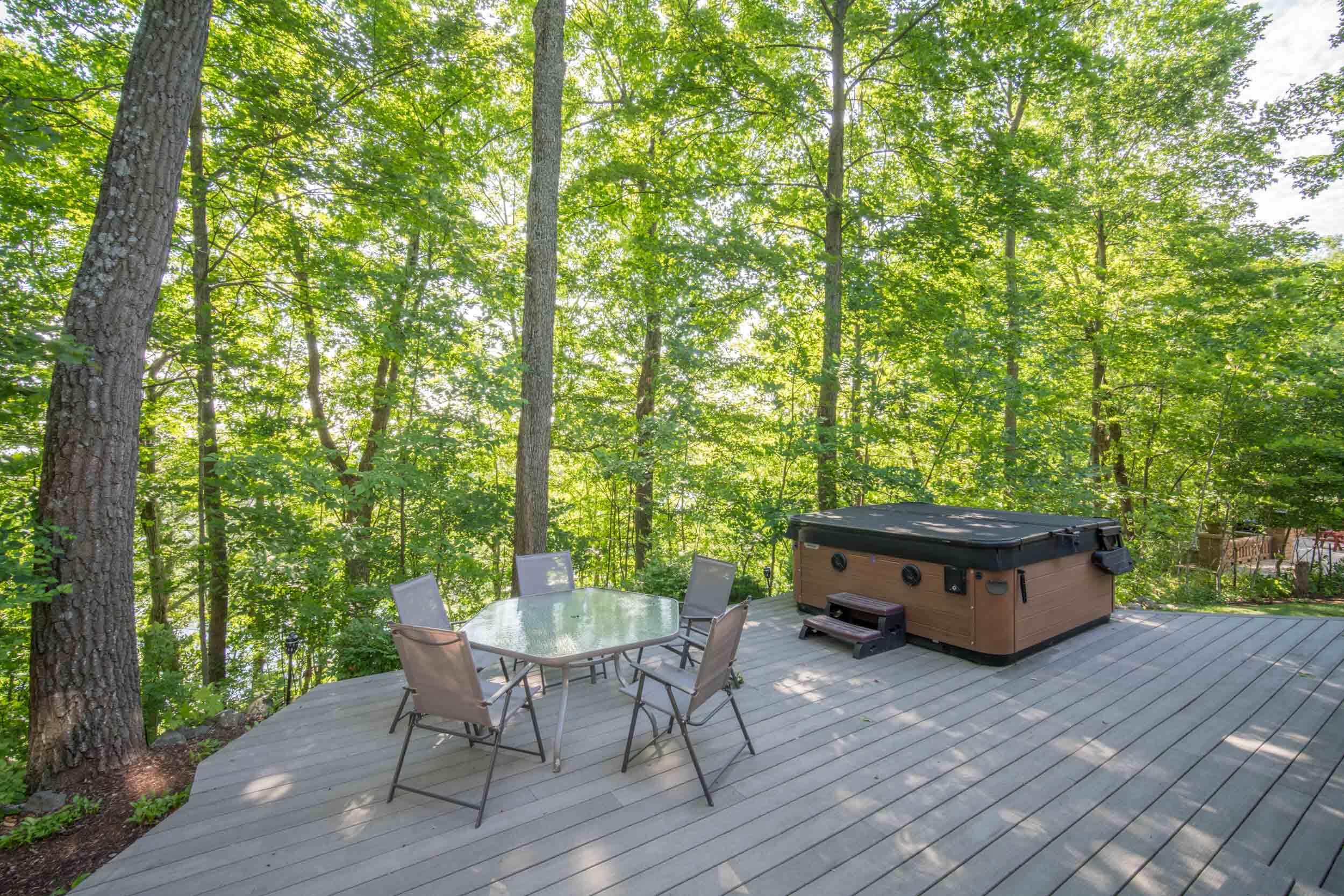 West Bend, Wisconsin, 53095, United States, 4 Bedrooms Bedrooms, ,3 BathroomsBathrooms,Residential,For Sale,1901192