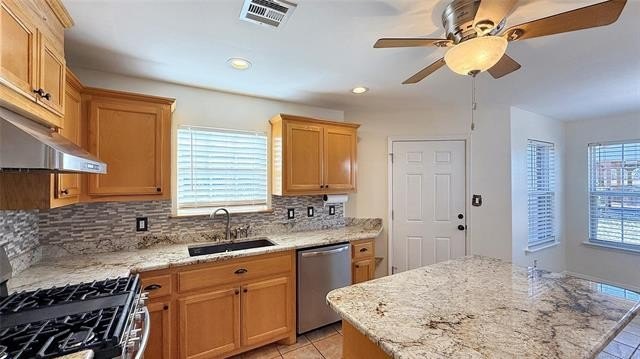 Tahlequah, Oklahoma, 74464, United States, 3 Bedrooms Bedrooms, ,2 BathroomsBathrooms,Residential,For Sale,2005711