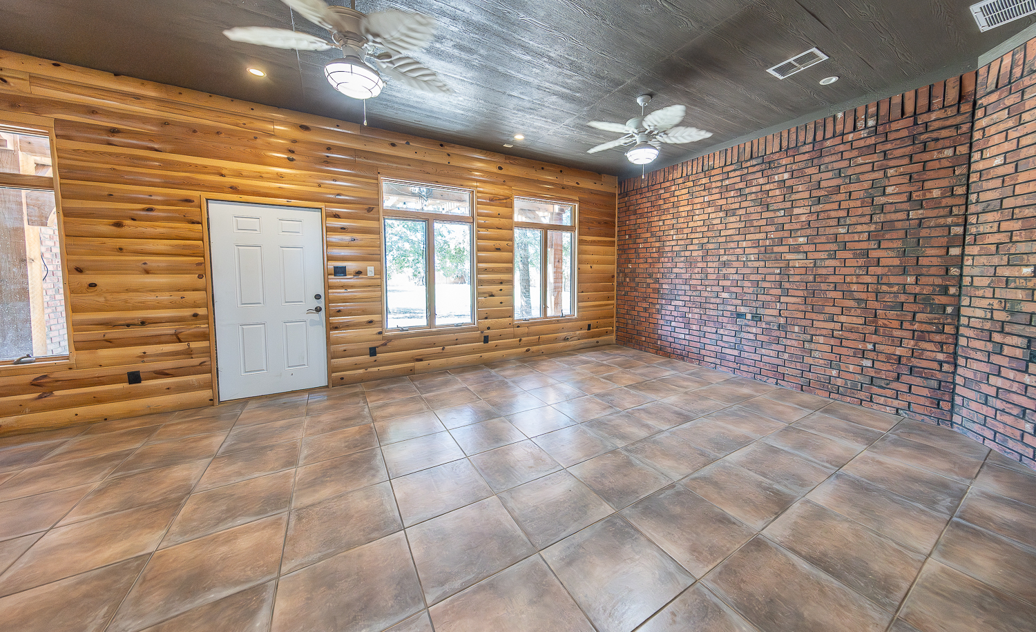 Lubbock, Texas, 79424, United States, 4 Bedrooms Bedrooms, ,5 BathroomsBathrooms,Residential,For Sale,1934203