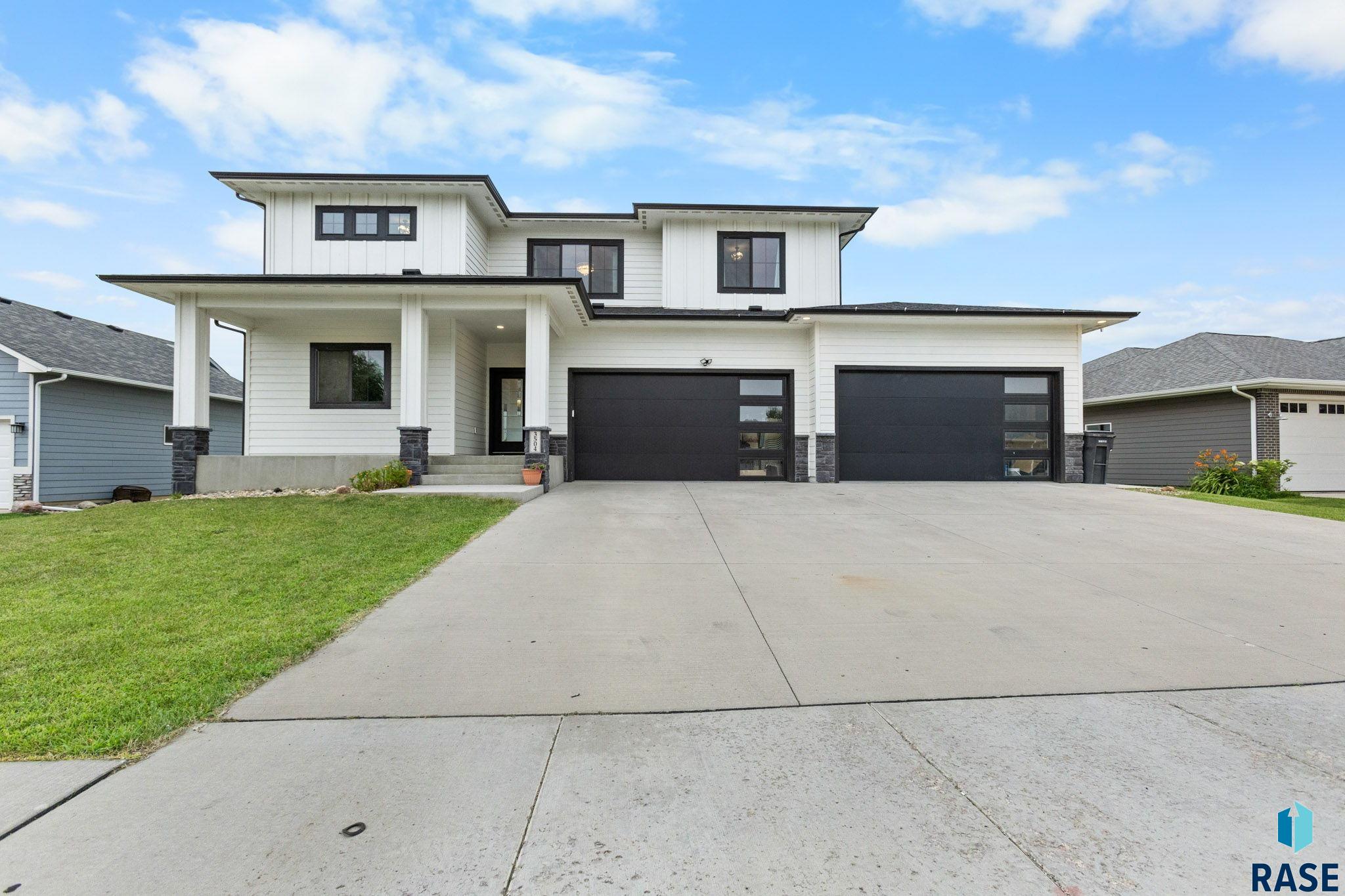 Broken Arrow St, Sioux Falls, SD 57103