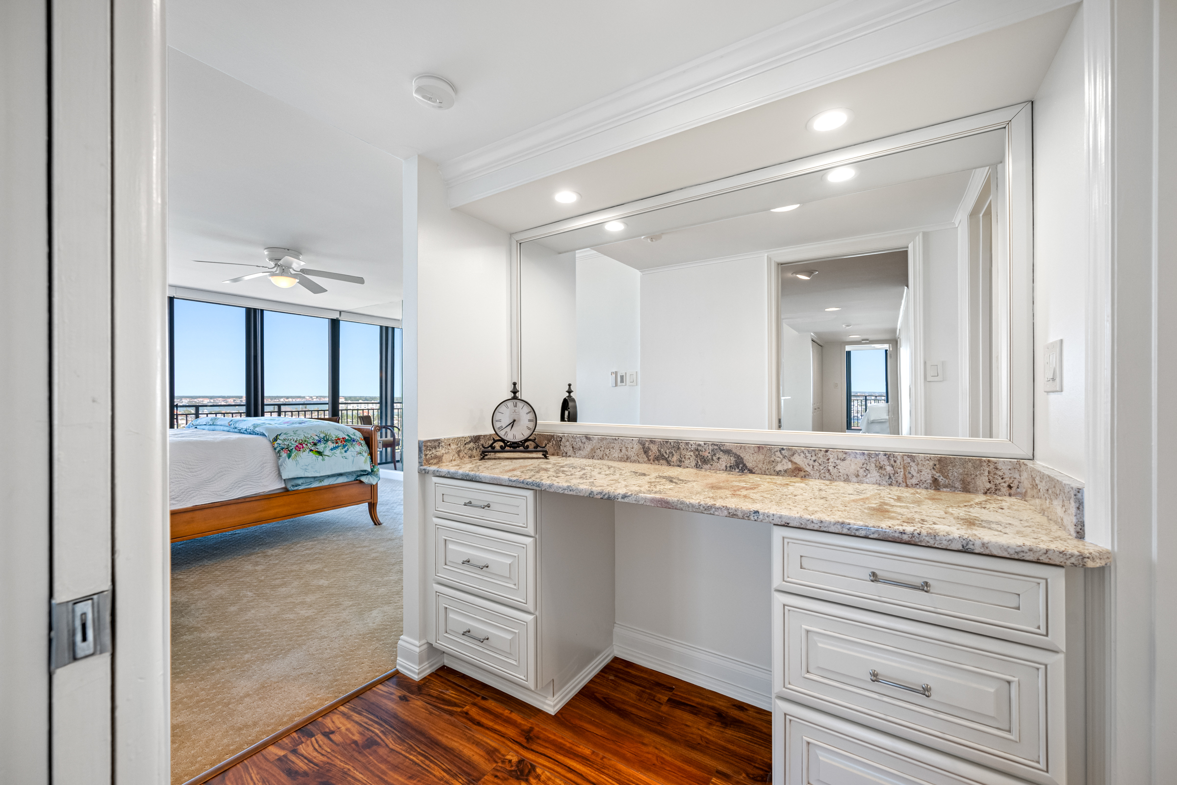 Treasure Island, Florida, 33706, United States, 2 Bedrooms Bedrooms, ,2 BathroomsBathrooms,Residential,For Sale,1998023