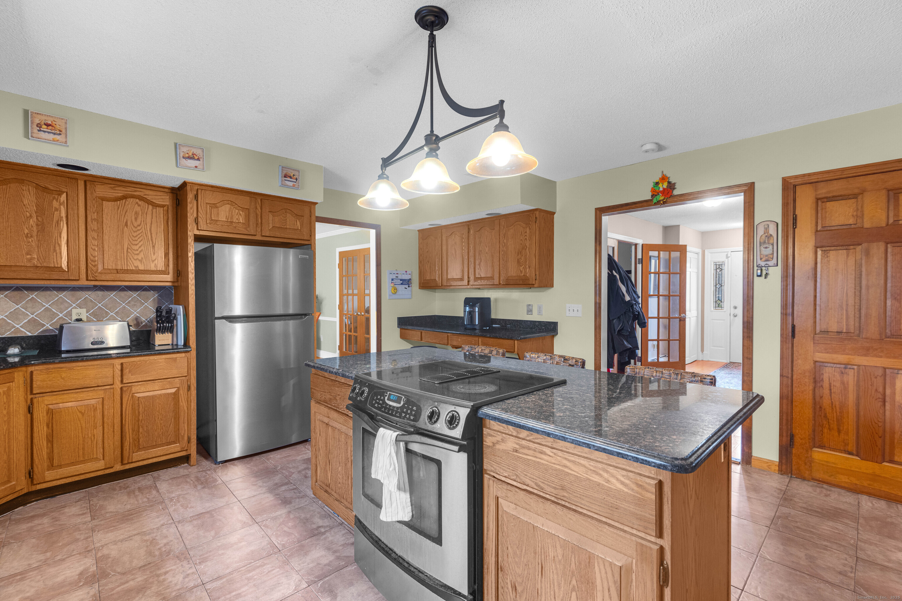 Windsor, Connecticut, 06095, United States, 4 Bedrooms Bedrooms, ,5 BathroomsBathrooms,Residential,For Sale,2000550