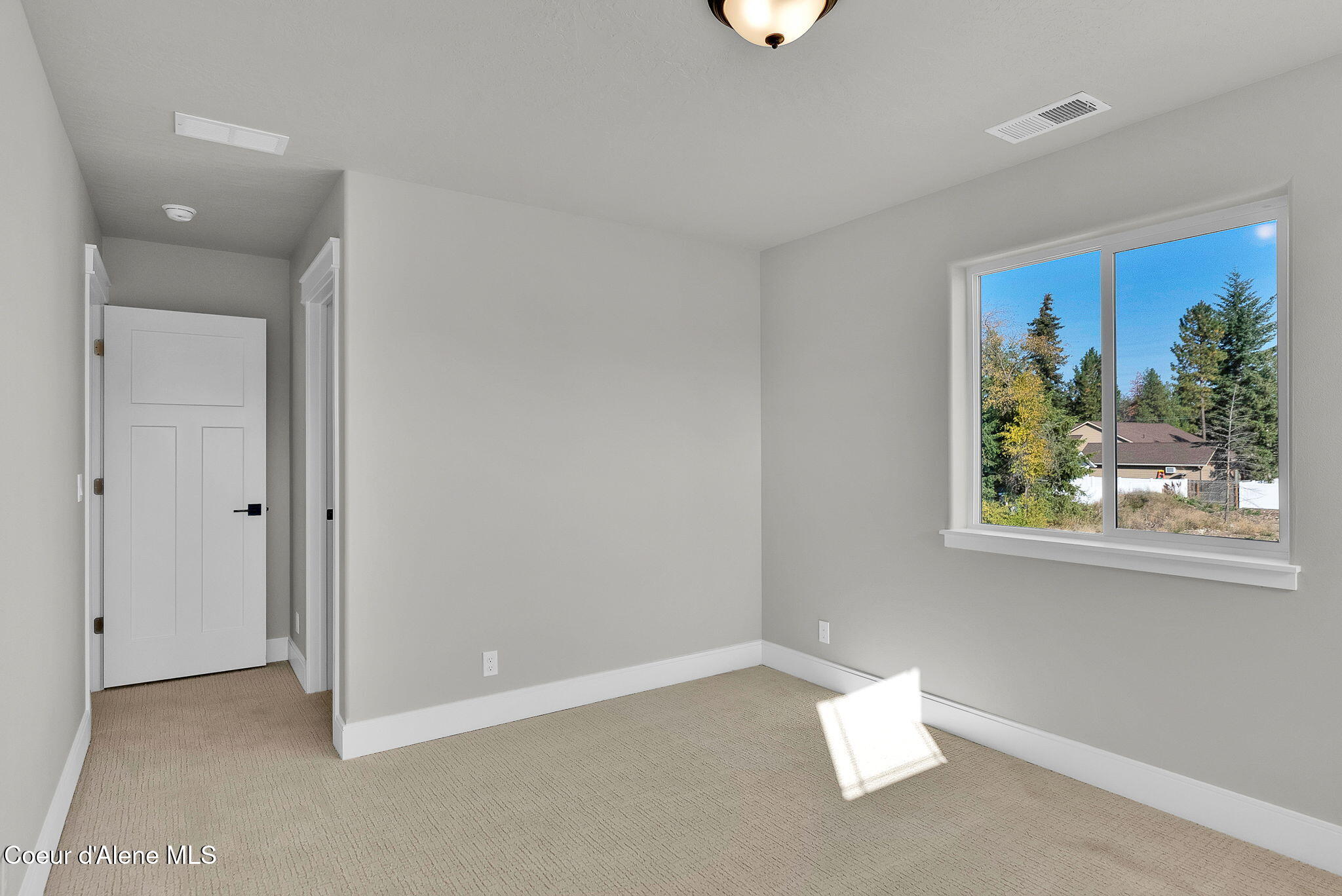 Rathdrum, Idaho, 83858, United States, 4 Bedrooms Bedrooms, ,2 BathroomsBathrooms,Residential,For Sale,1998808