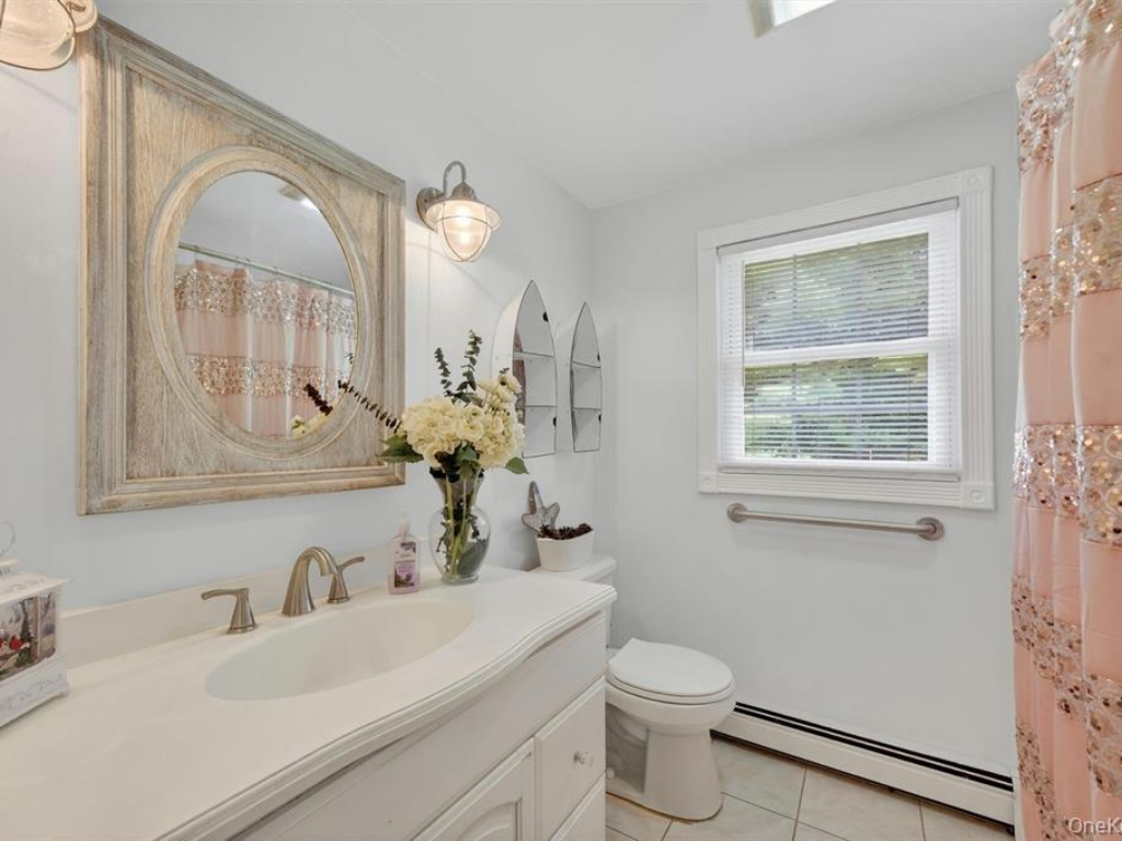 Wappingers Falls, New York, 12590, United States, 4 Bedrooms Bedrooms, ,2 BathroomsBathrooms,Residential,For Sale,2049359