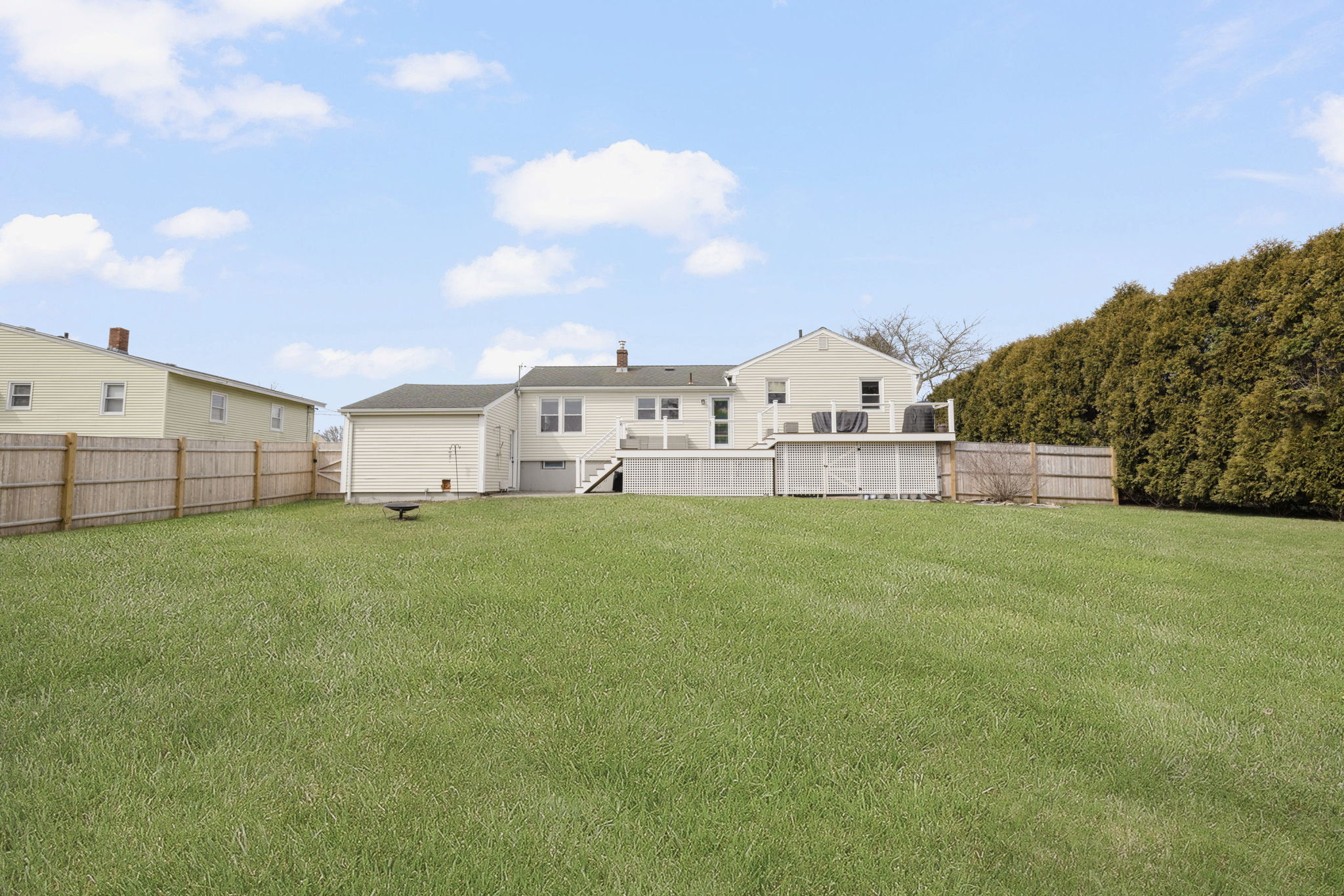  Sunny, Single Level By the Beaches - 物件實景