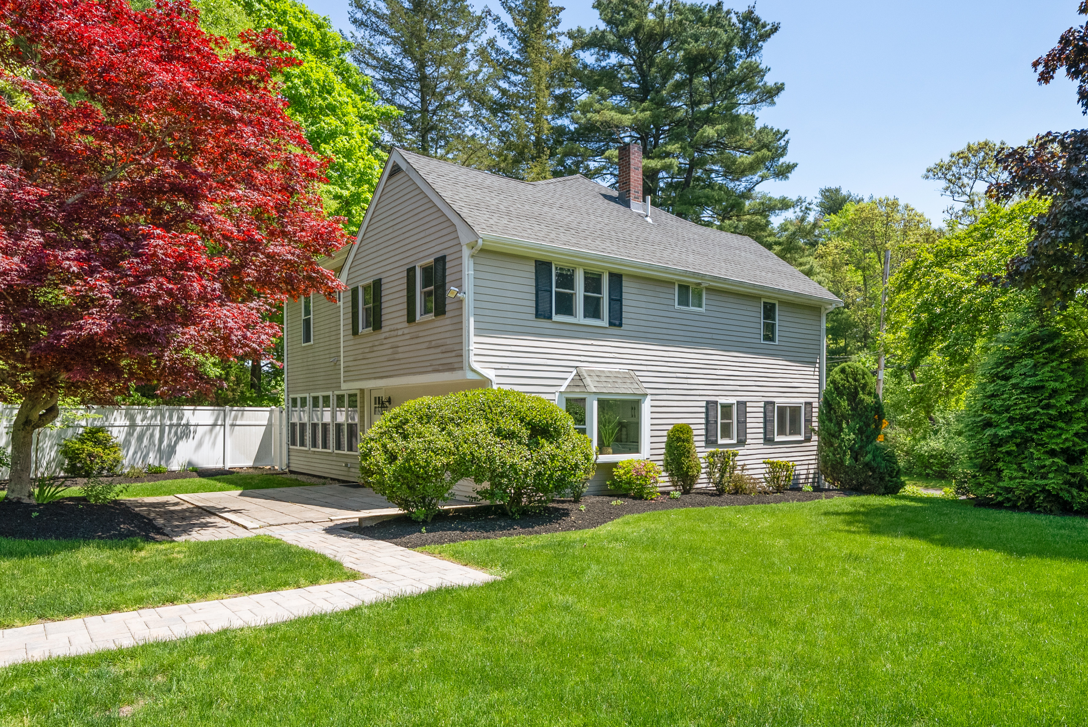  129 Dover Road, Westwood, MA, 02090 - 物件實景