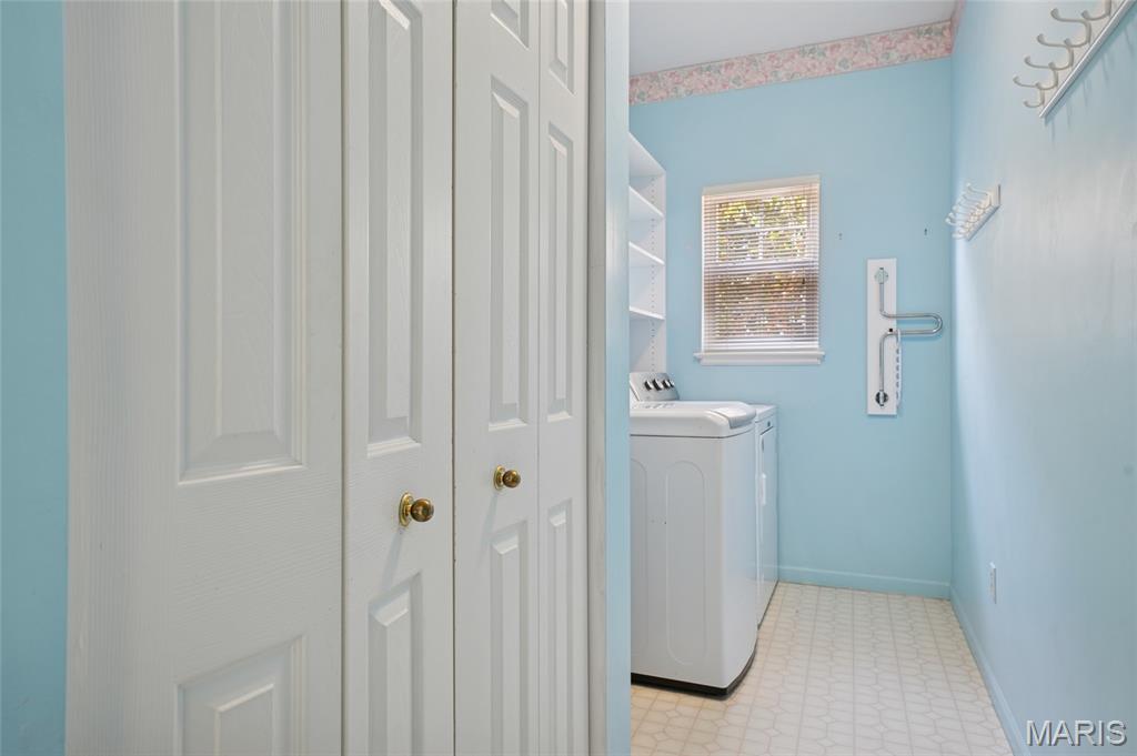 Ballwin, Missouri, 63021, United States, 4 Bedrooms Bedrooms, ,3 BathroomsBathrooms,Residential,For Sale,1989347