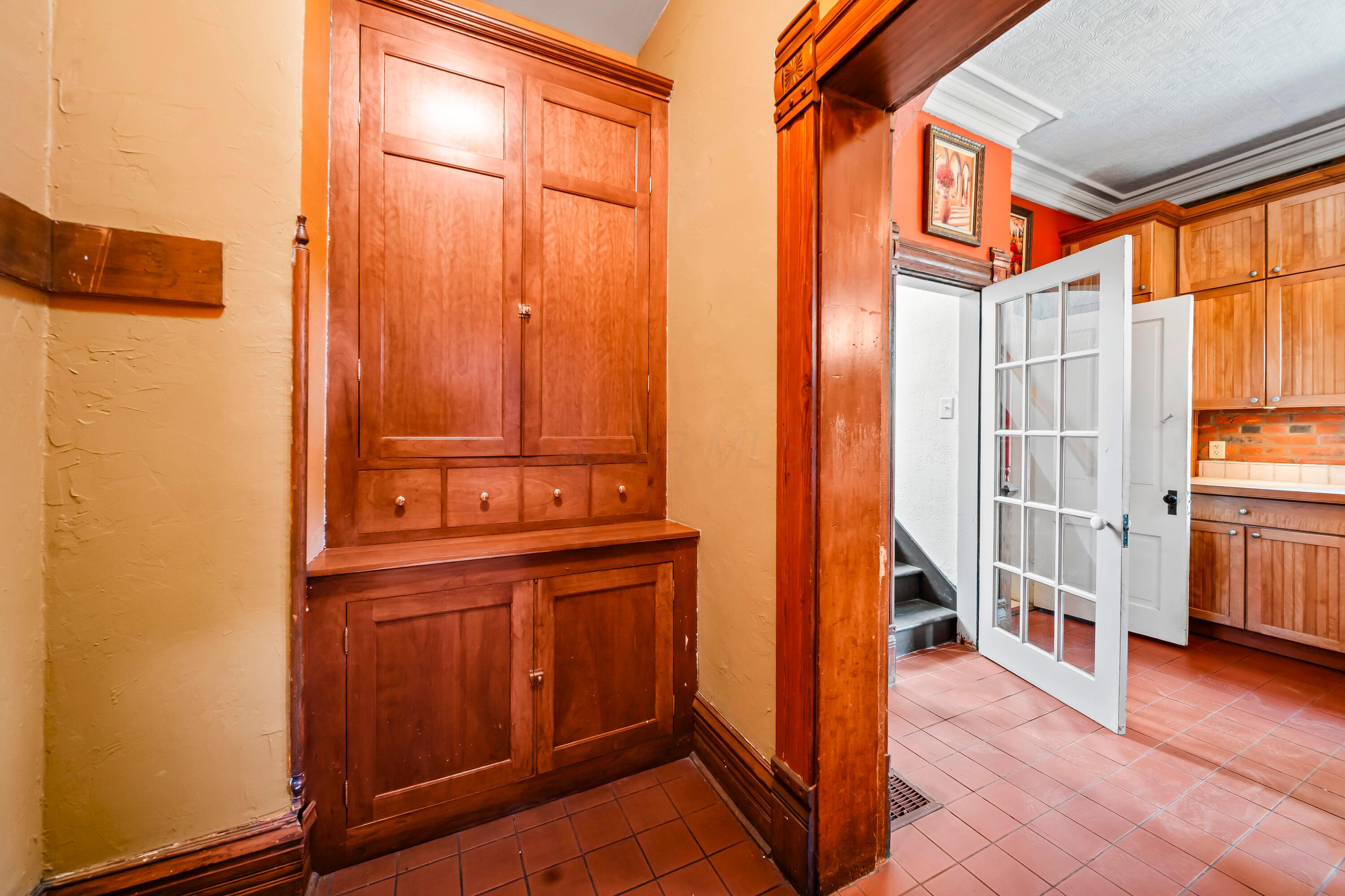 Columbus, Ohio, 43205, United States, 4 Bedrooms Bedrooms, ,3 BathroomsBathrooms,Residential,For Sale,1866885