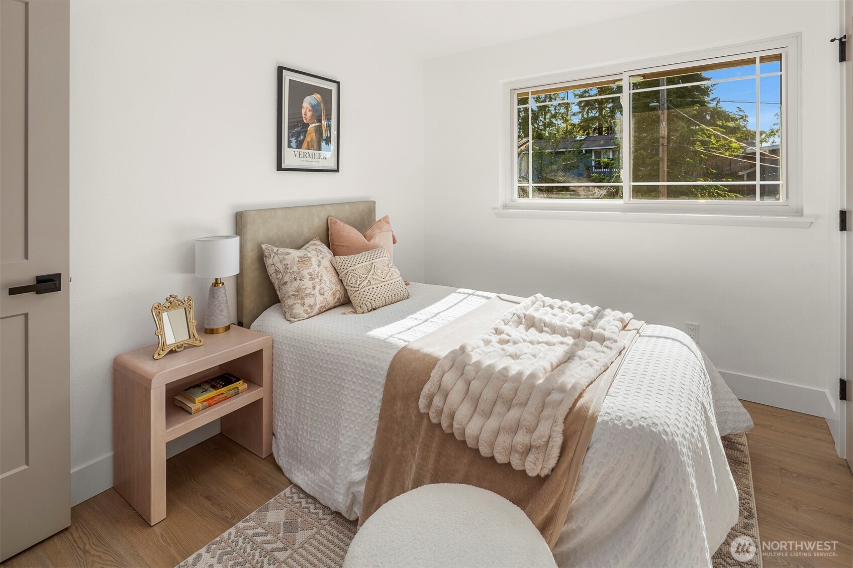 Bellevue, Washington, 98006, United States, 5 Bedrooms Bedrooms, ,3 BathroomsBathrooms,Residential,For Sale,1838614