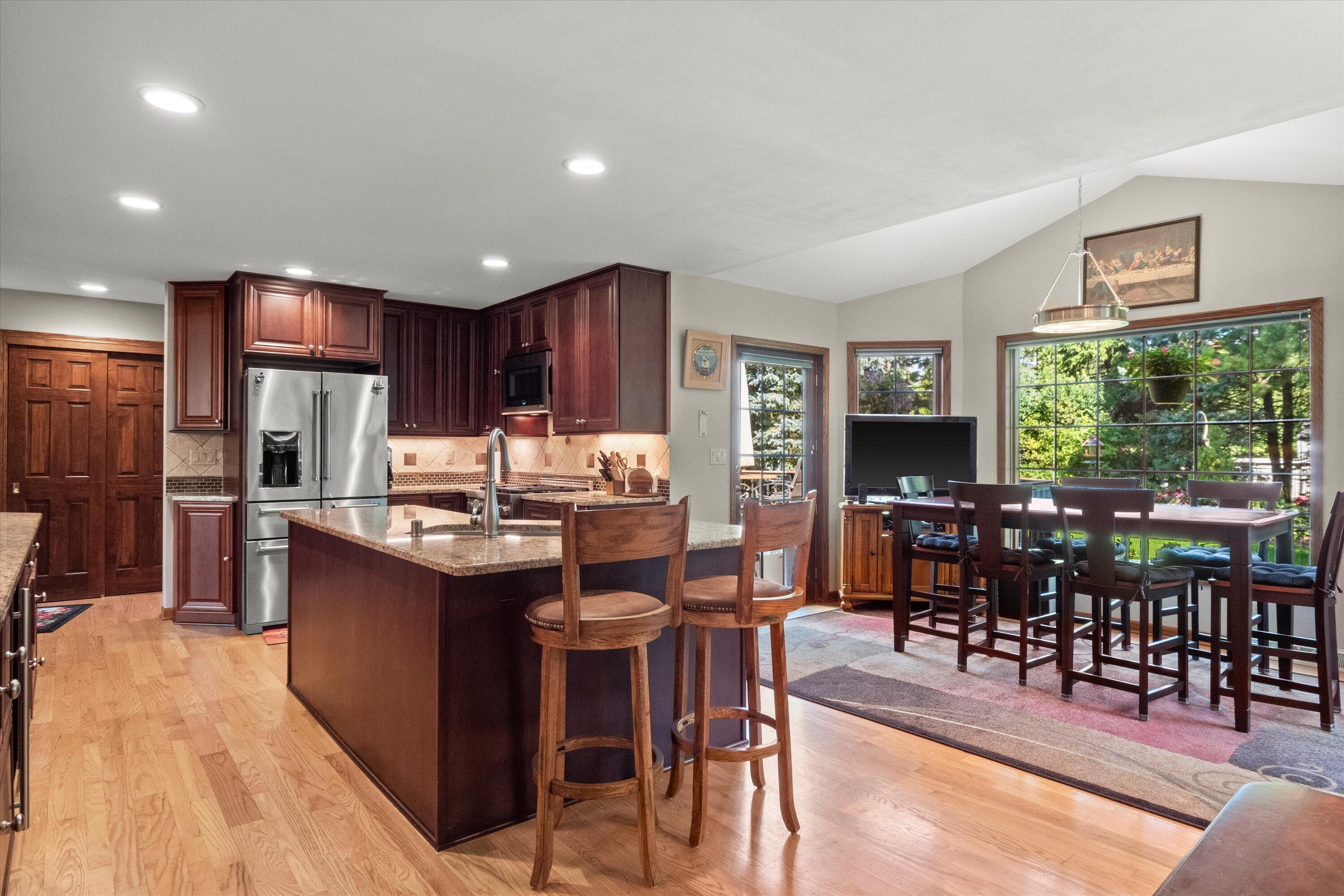 Caledonia, Wisconsin, 53402, United States, 3 Bedrooms Bedrooms, ,3 BathroomsBathrooms,Residential,For Sale,1987324