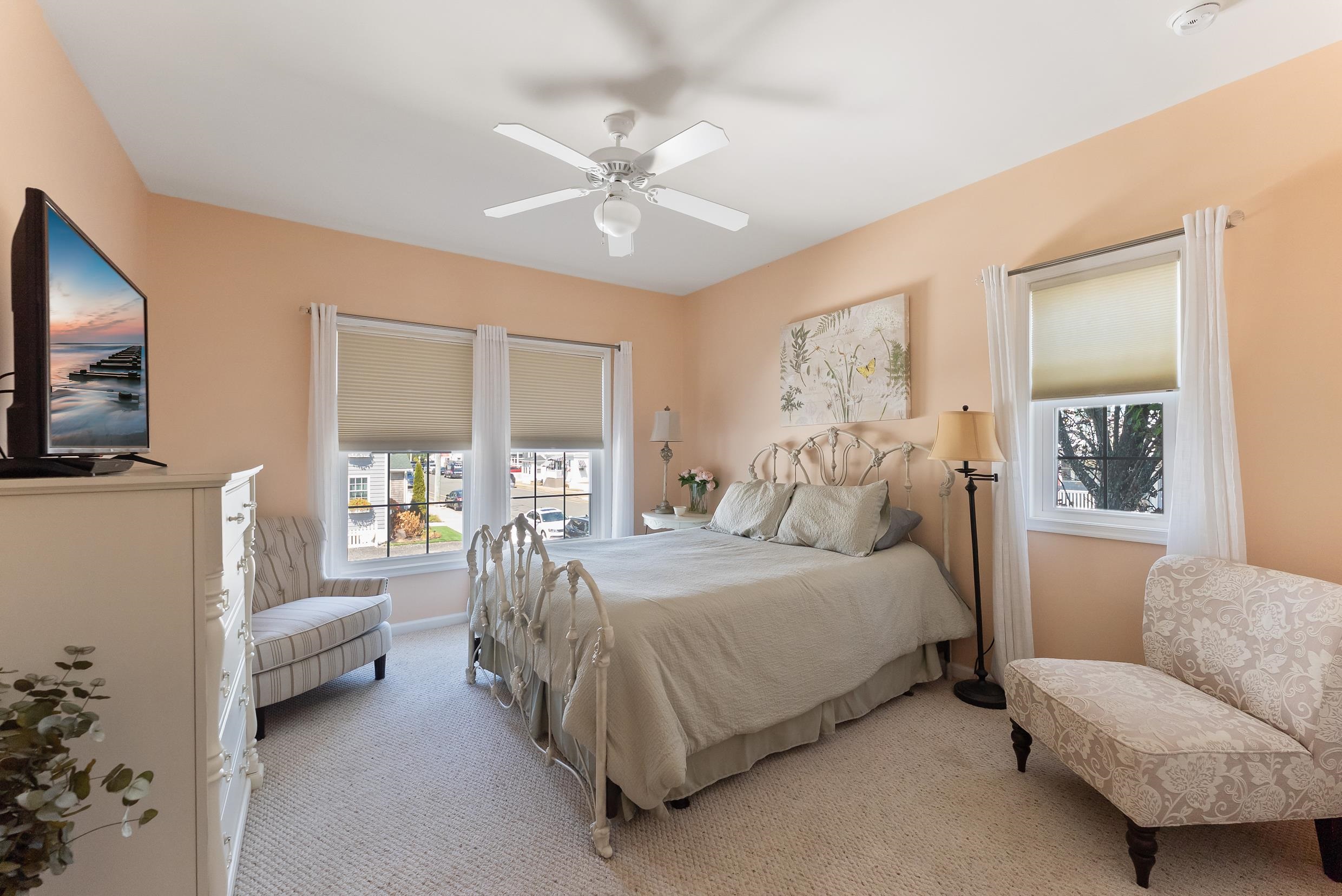 Wildwood, New Jersey, 08260, United States, 5 Bedrooms Bedrooms, ,3 BathroomsBathrooms,Residential,For Sale,1975823