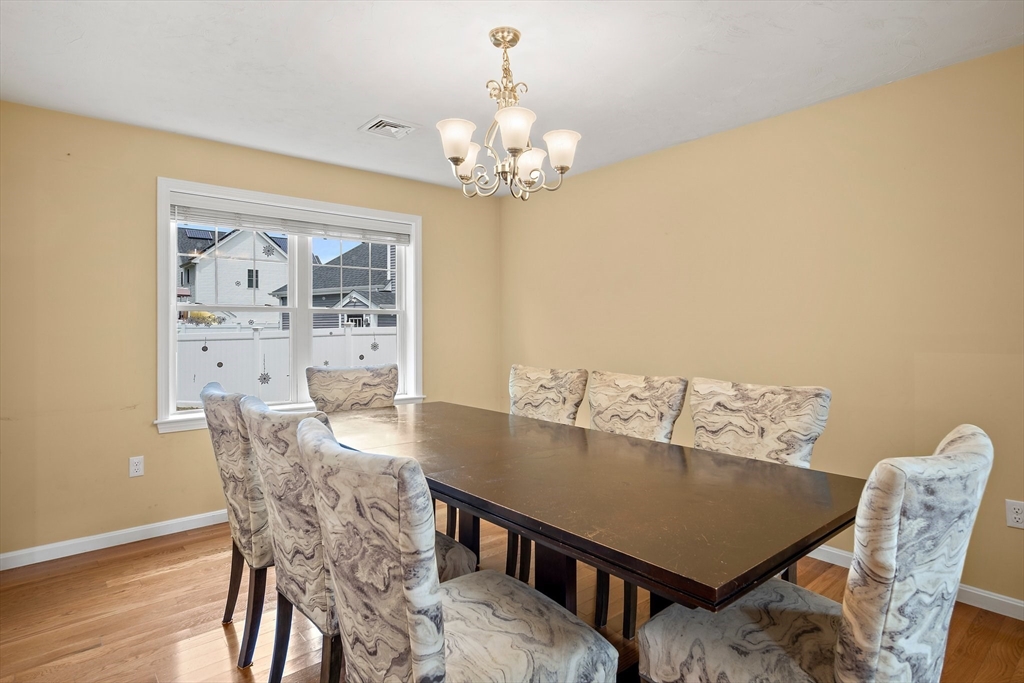 Rockland, Massachusetts, 02370, United States, 4 Bedrooms Bedrooms, ,3 BathroomsBathrooms,Residential,For Sale,1898711