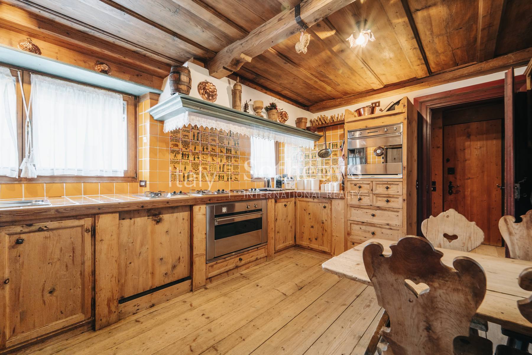  Exclusive property with breathtaking views in the heart of Cortina - 物件實景