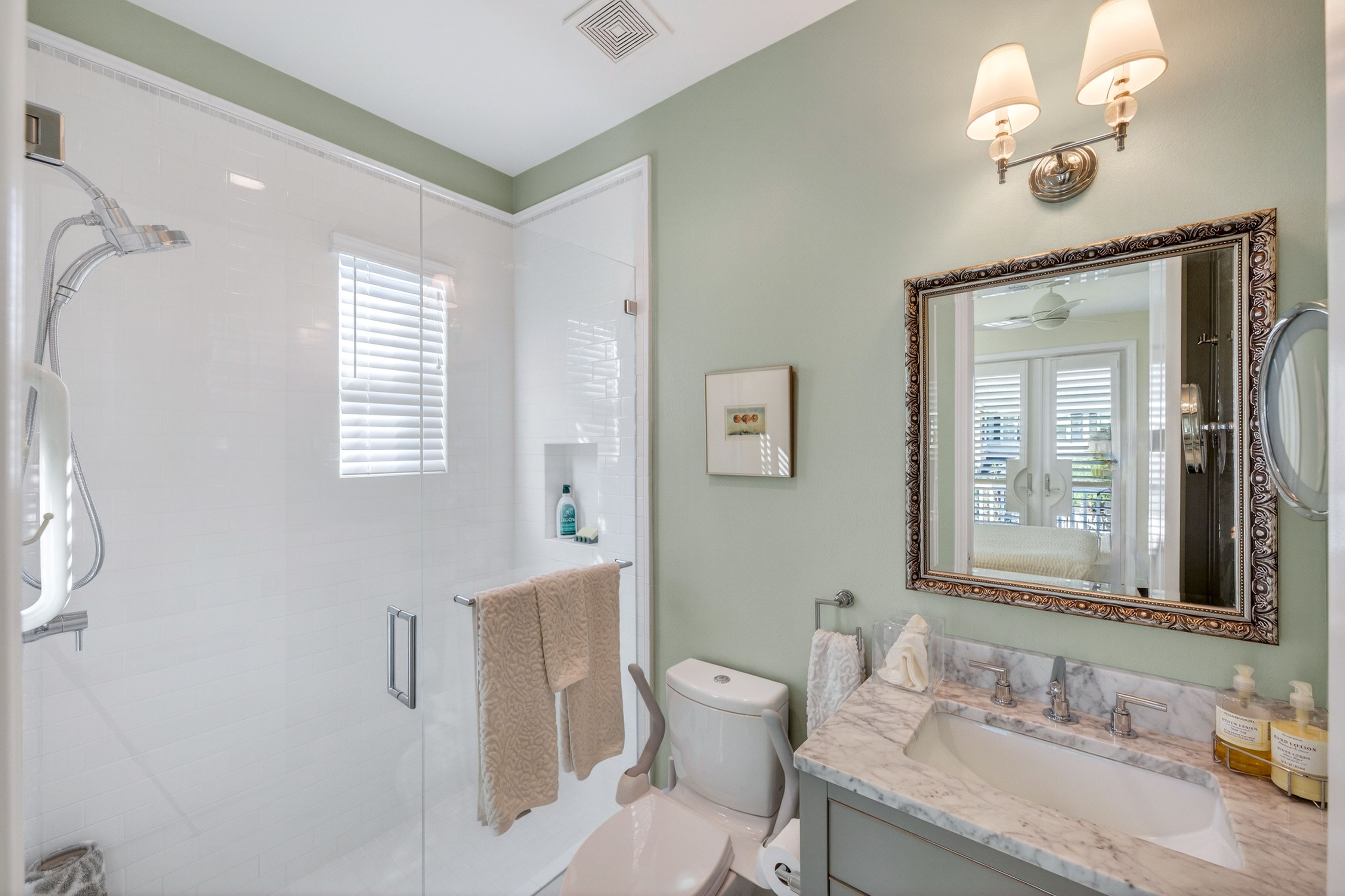  Eastside Living at Its Finest - 物件實景