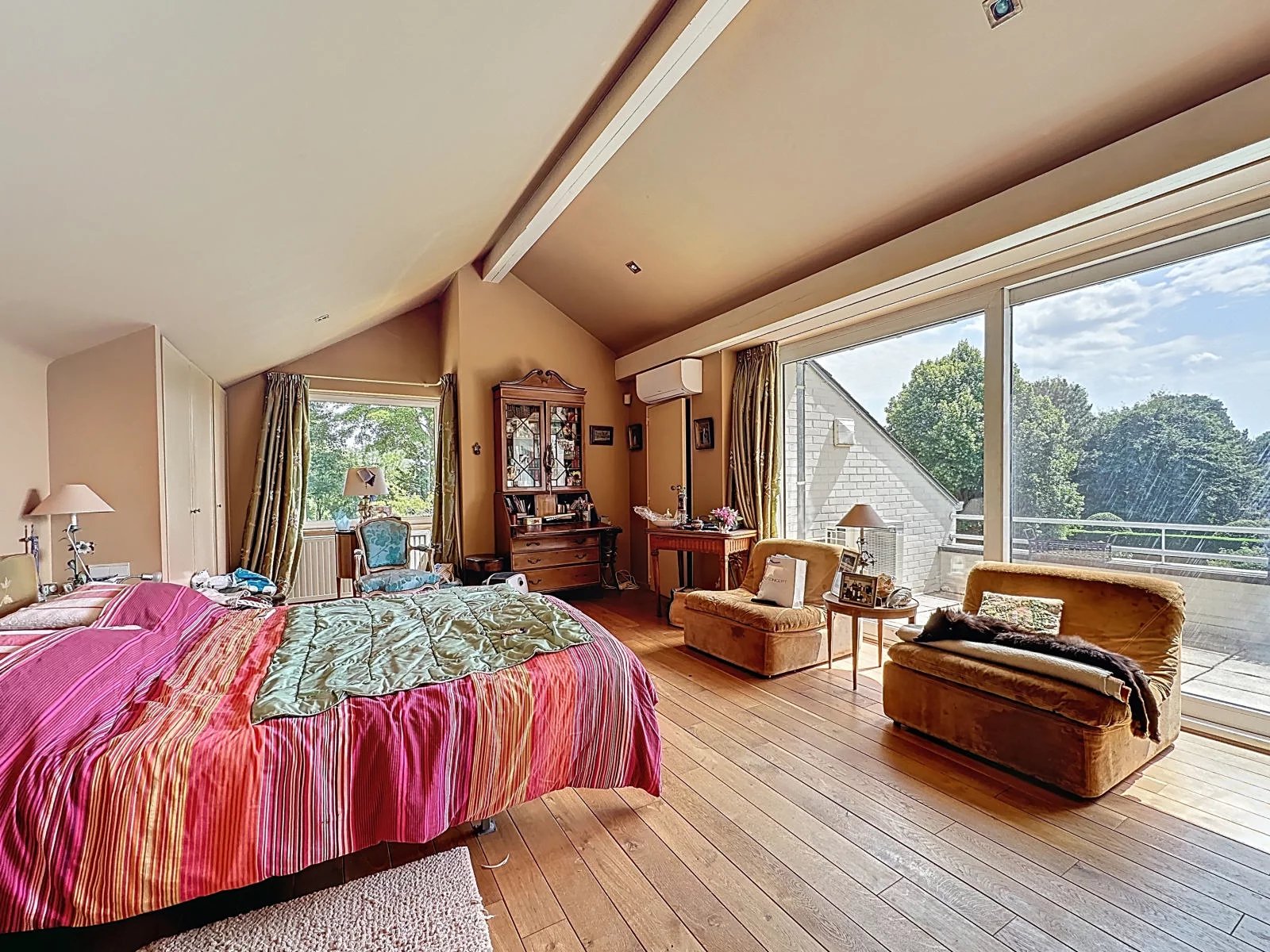 Rhode-Saint-Genese, Flanders, 1640, BE, 5 Bedrooms Bedrooms, ,3 BathroomsBathrooms,Residential,For Sale,2002019