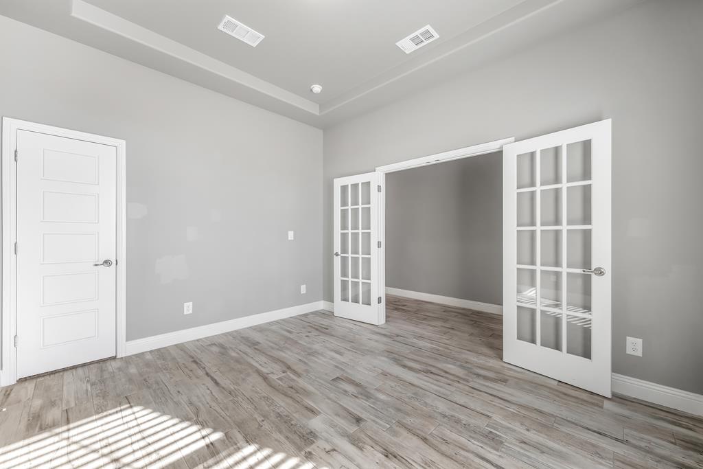 Midland, Texas, 79705, United States, 5 Bedrooms Bedrooms, ,5 BathroomsBathrooms,Residential,For Sale,1998422