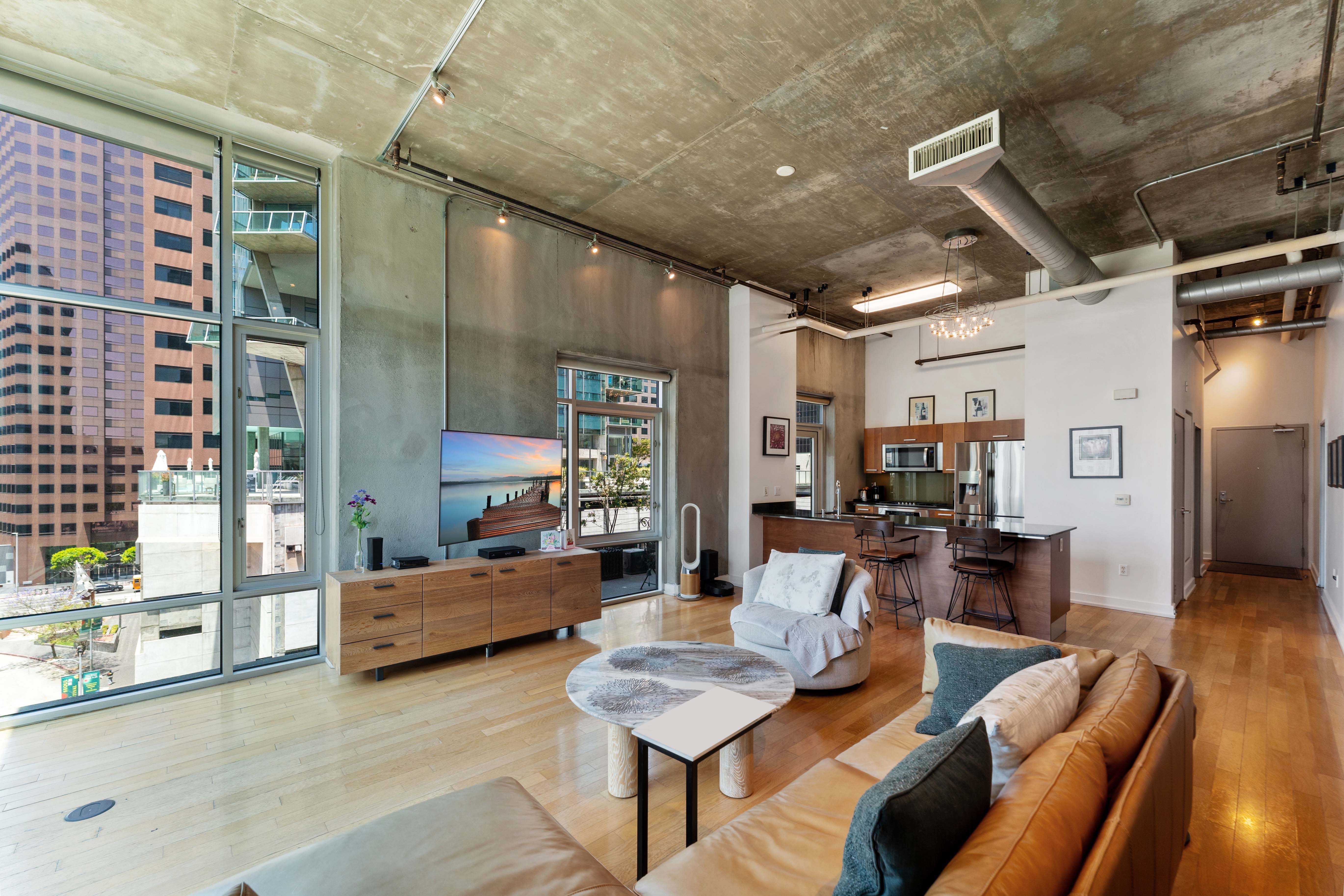Los Angeles, California, 90015, United States, 2 Bedrooms Bedrooms, ,2 BathroomsBathrooms,Residential,For Sale,1879277