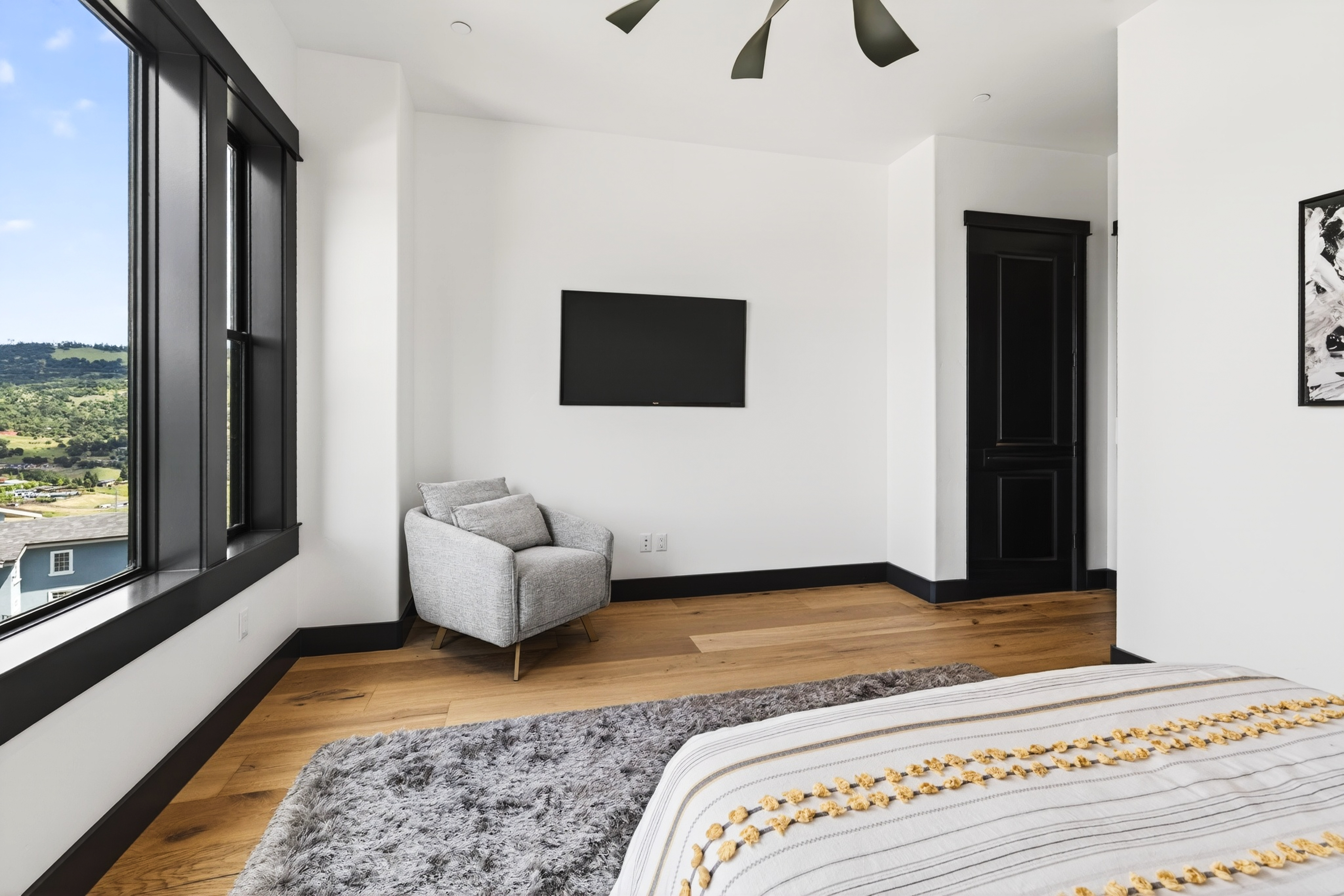  Stunning New Build - 物件實景