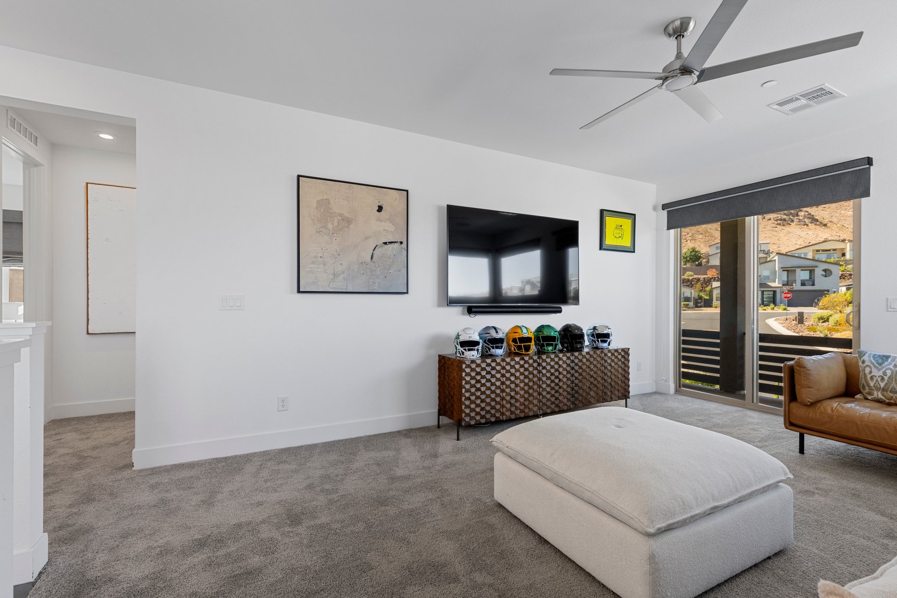  Mountainside Henderson Retreat with Strip Views & Resort-Style Backyard - 物件實景
