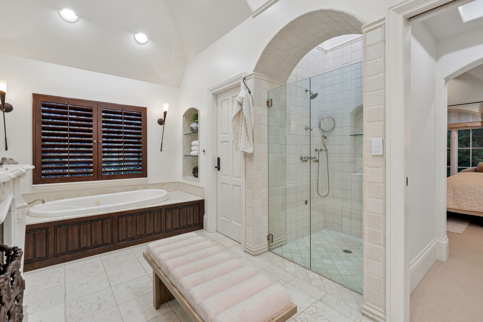  Timeless Elegance in Lower Hillsborough - 物件實景