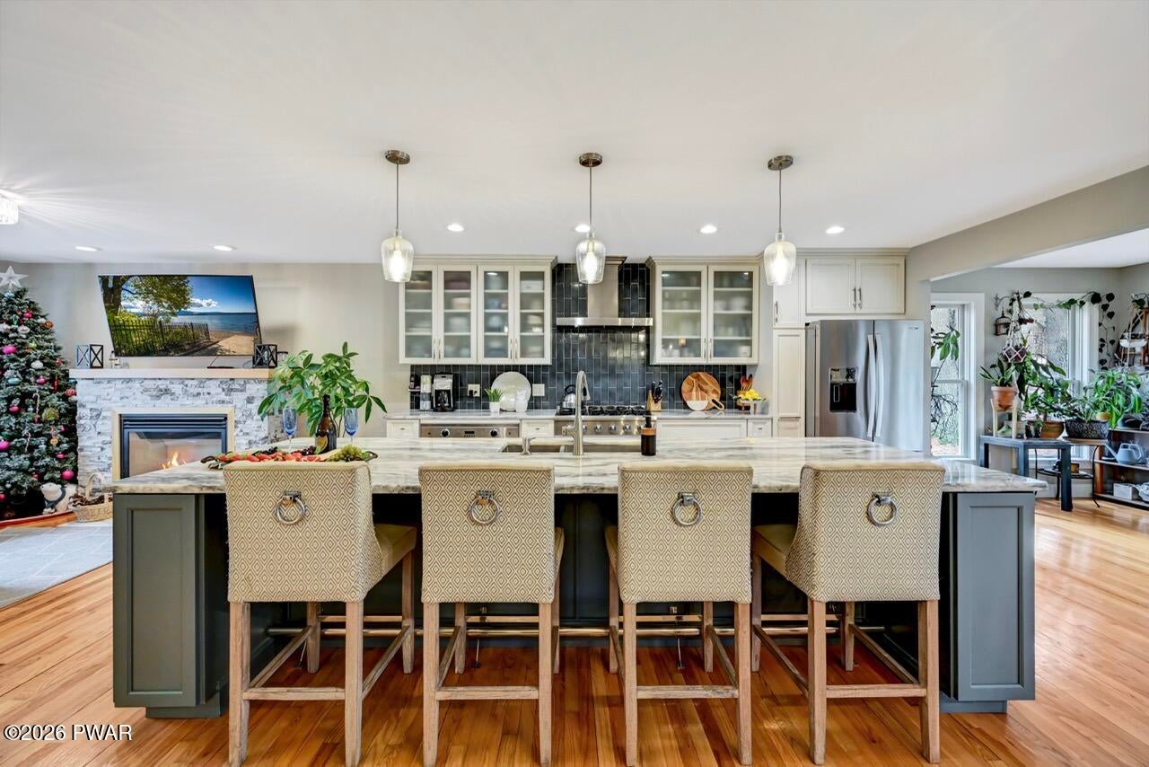 Milford, Pennsylvania, 18337, United States, 3 Bedrooms Bedrooms, ,3 BathroomsBathrooms,Residential,For Sale,2011309