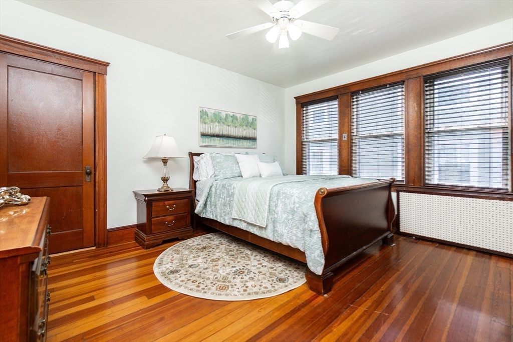 Lawrence, Massachusetts, 01841, United States, 6 Bedrooms Bedrooms, ,3 BathroomsBathrooms,Residential,For Sale,2048880