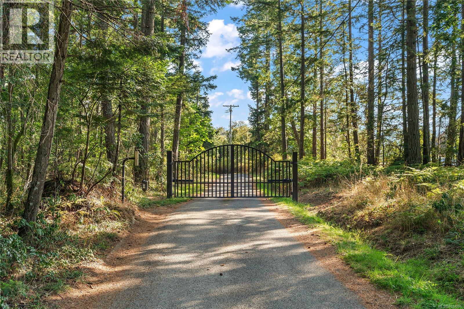 NORTH SAANICH, British Columbia, V8L 5P8, CA, 7 Bedrooms Bedrooms, ,10 BathroomsBathrooms,Residential,For Sale,1950627