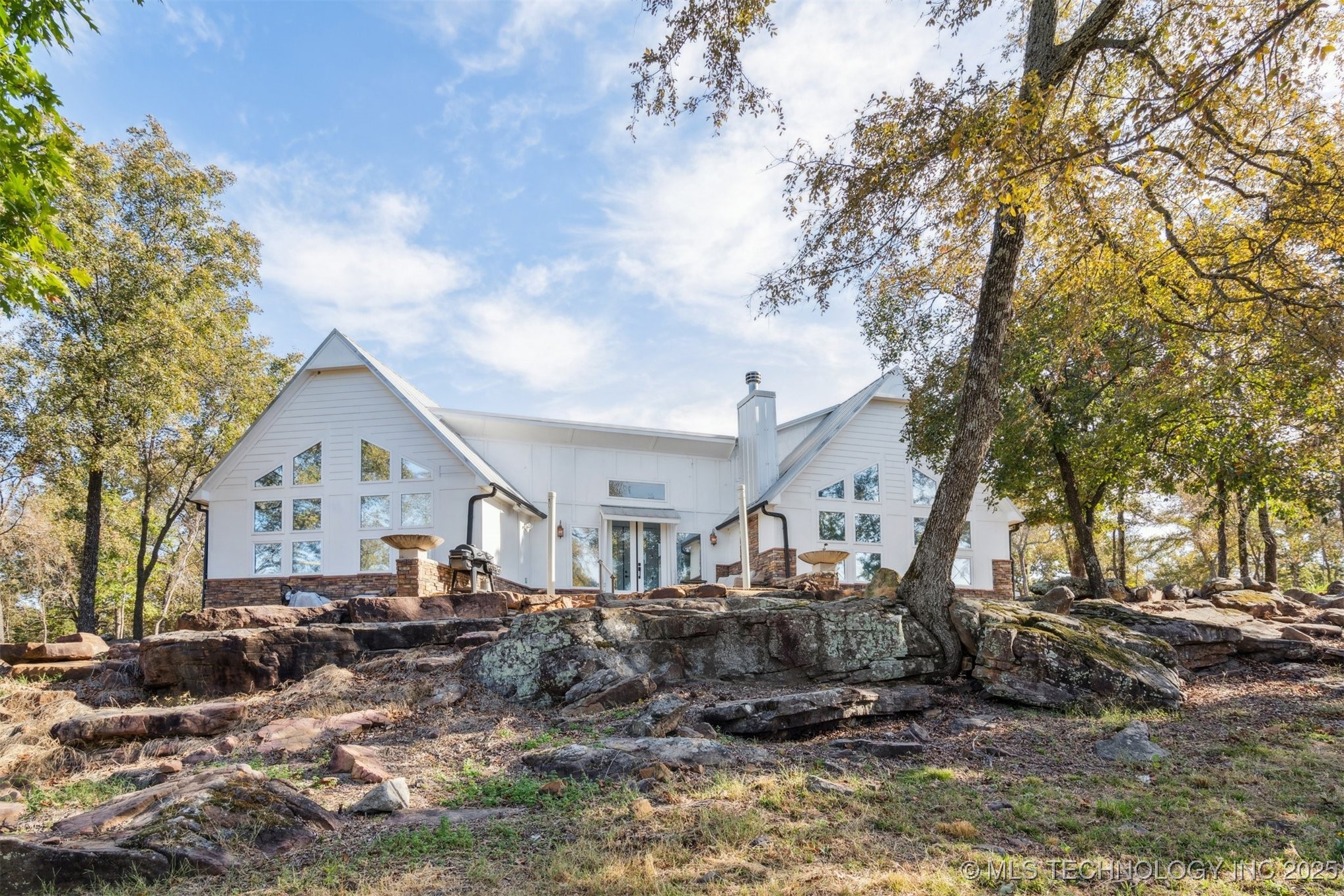 Stigler, Oklahoma, 74462, United States, 5 Bedrooms Bedrooms, ,3 BathroomsBathrooms,Residential,For Sale,2001664