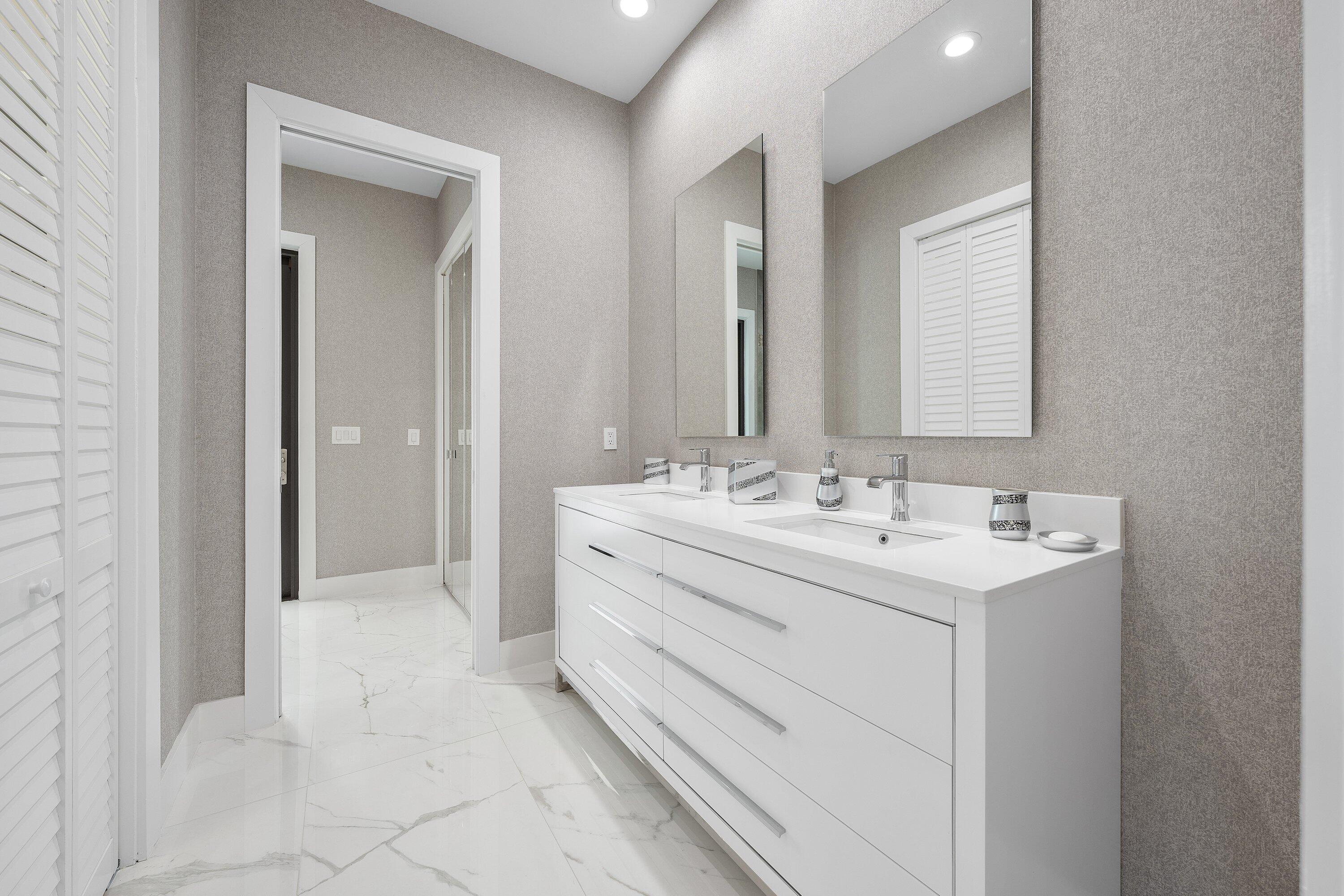 Boca Raton, Florida, 33487, United States, 5 Bedrooms Bedrooms, ,5 BathroomsBathrooms,Residential,For Sale,1995624