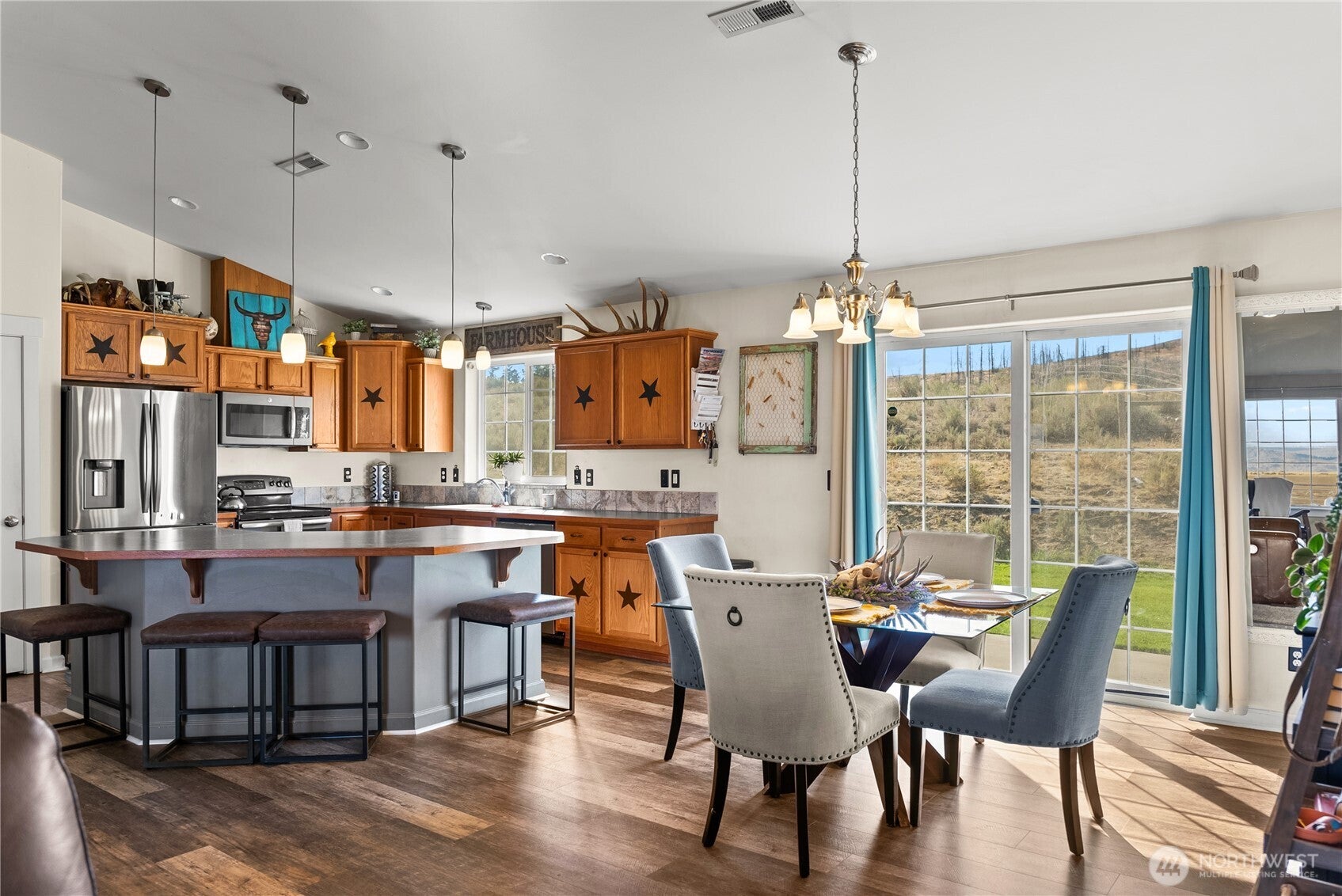 Malott, Washington, 98829, United States, 3 Bedrooms Bedrooms, ,1 BathroomBathrooms,Residential,For Sale,1989338