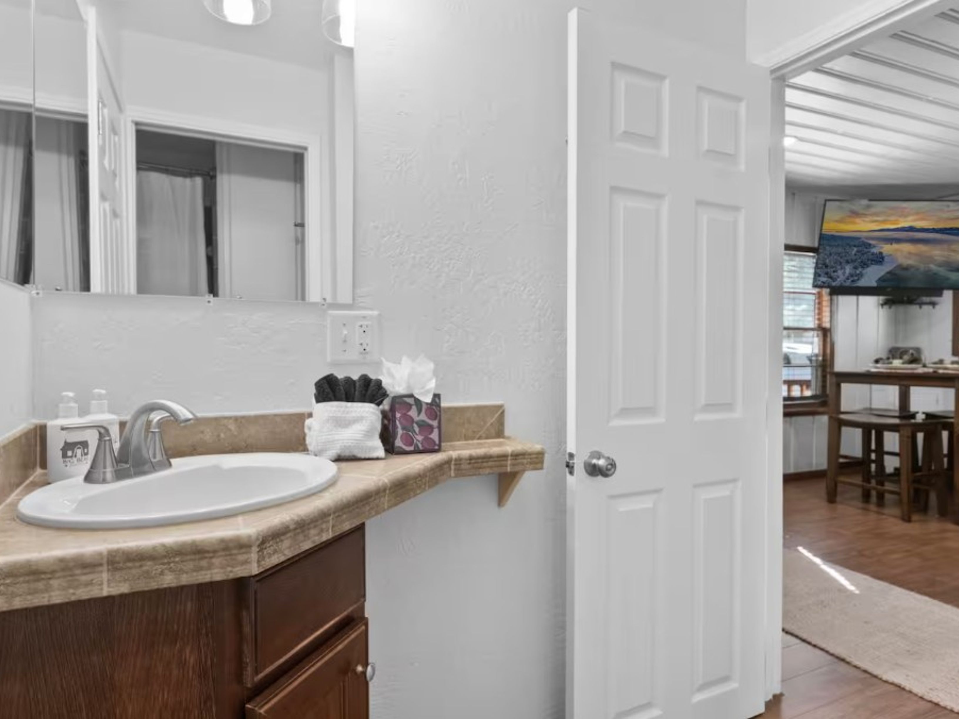  409 West Rainbow Boulevard, Big Bear, CA 92314 - 物件實景