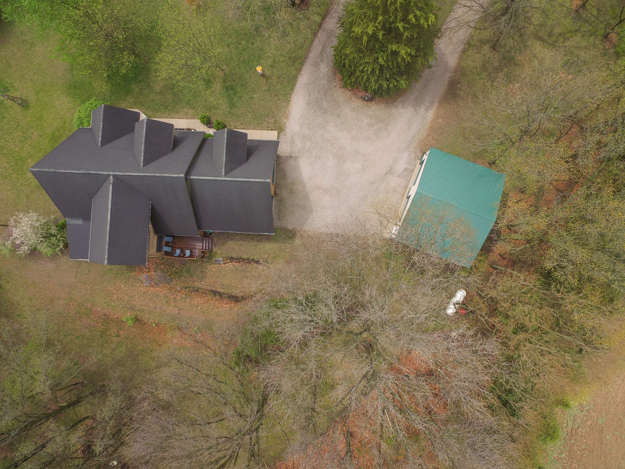  Custom Log Home Located on 2.7 Acres - 物件實景