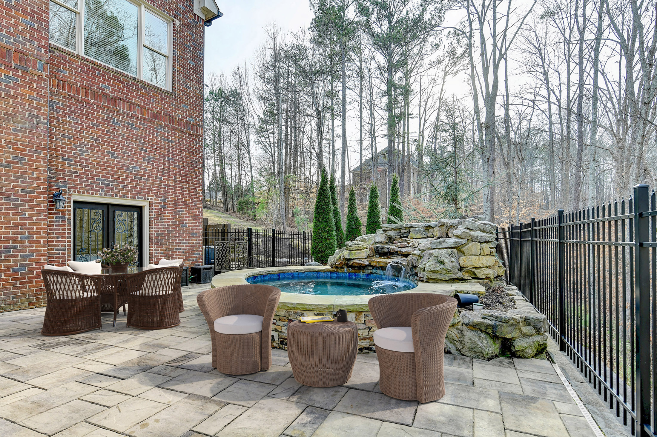  Luxury, Comfort and Privacy in One of Roswell