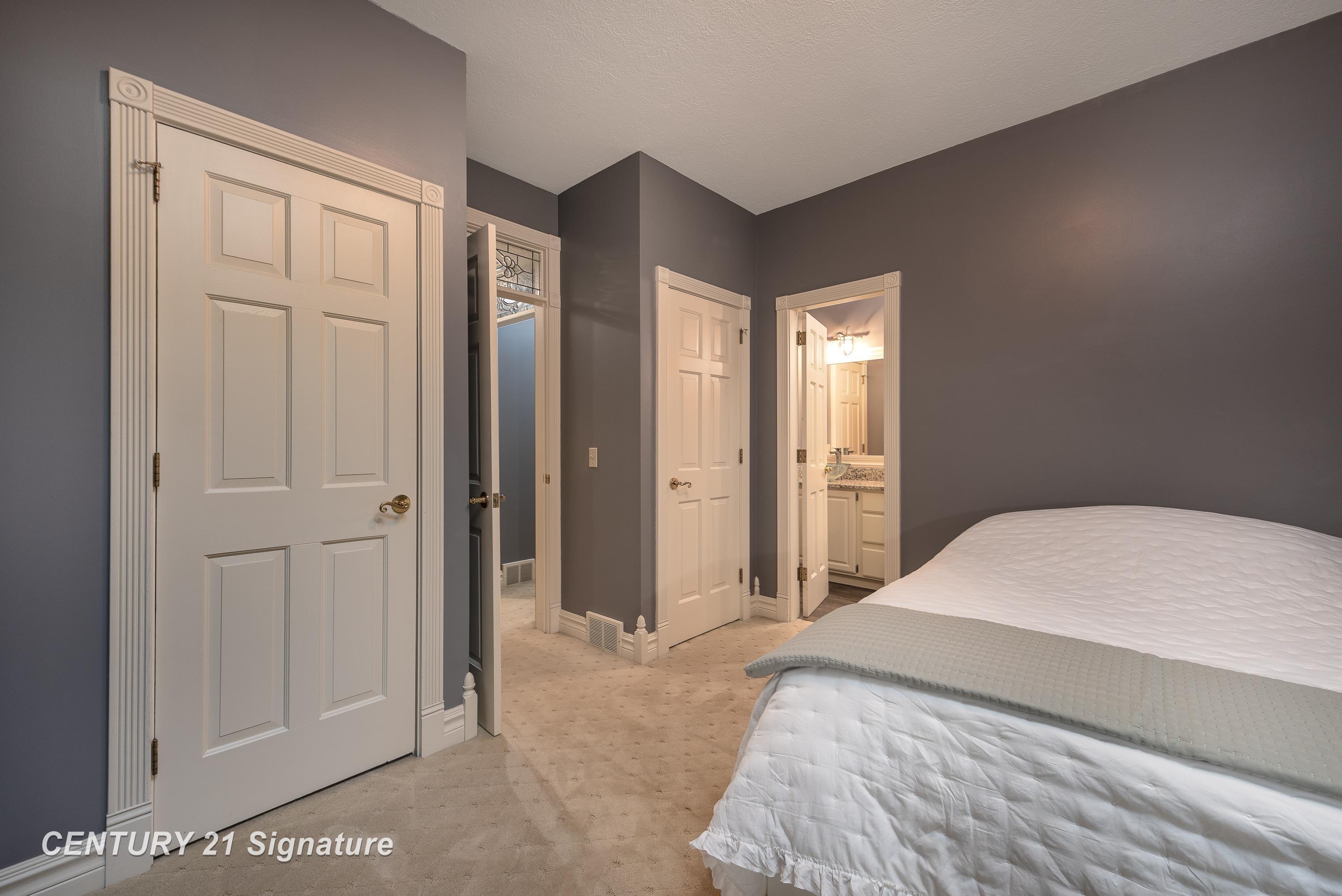 Midland, Michigan, 48642, United States, 5 Bedrooms Bedrooms, ,6 BathroomsBathrooms,Residential,For Sale,1977241