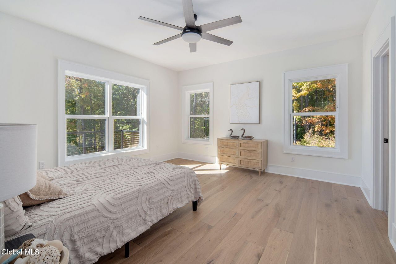 Lake George, New York, 12845, United States, 3 Bedrooms Bedrooms, ,3 BathroomsBathrooms,Residential,For Sale,1960520