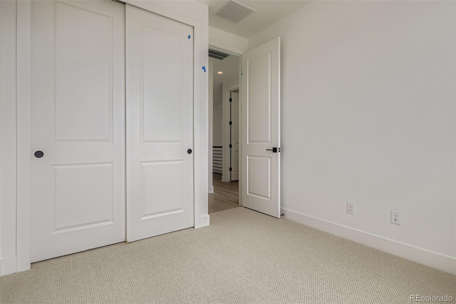 Aurora, Colorado, 80019, United States, 4 Bedrooms Bedrooms, ,4 BathroomsBathrooms,Residential,For Sale,1902538
