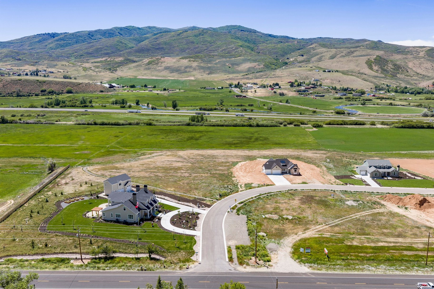  New Construction in Countryside Estates - 物件實景