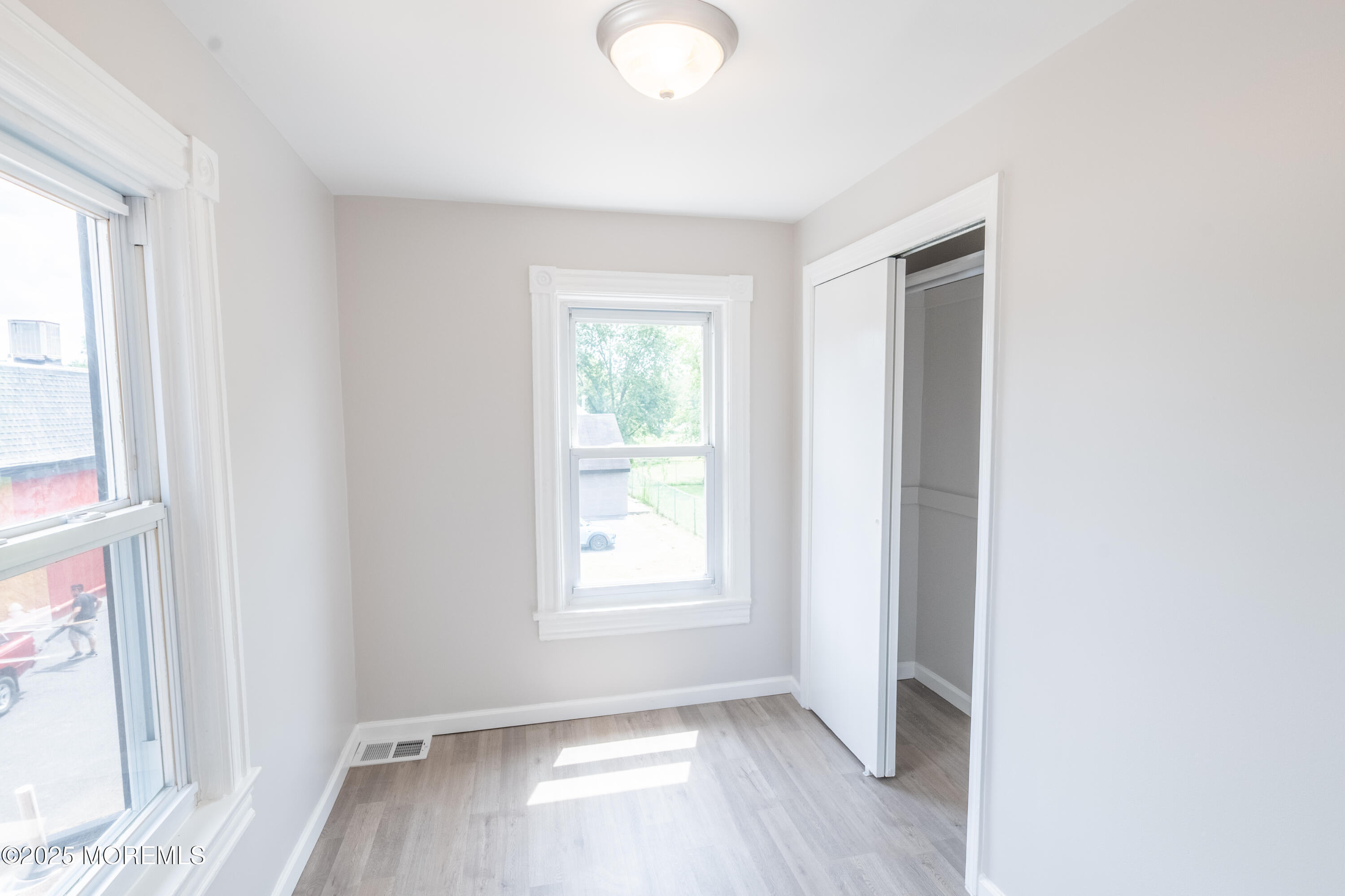 Englishtown, New Jersey, 07726, United States, 6 Bedrooms Bedrooms, ,4 BathroomsBathrooms,Residential,For Sale,1908199