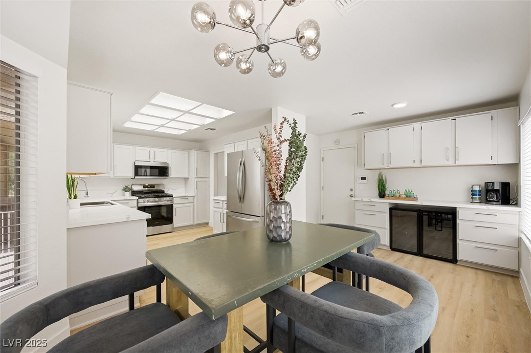 Las Vegas, Nevada, 89134, United States, 2 Bedrooms Bedrooms, ,2 BathroomsBathrooms,Residential,For Sale,1896521