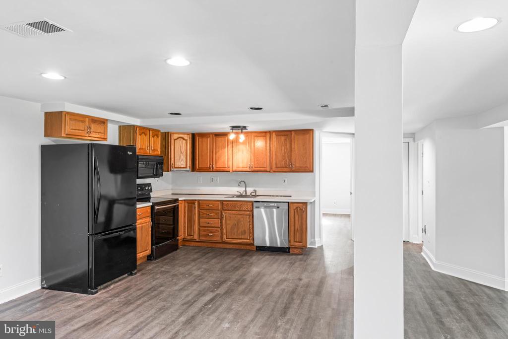 Falls Church, Virginia, 22043, United States, 5 Bedrooms Bedrooms, ,3 BathroomsBathrooms,Residential,For Sale,1977846