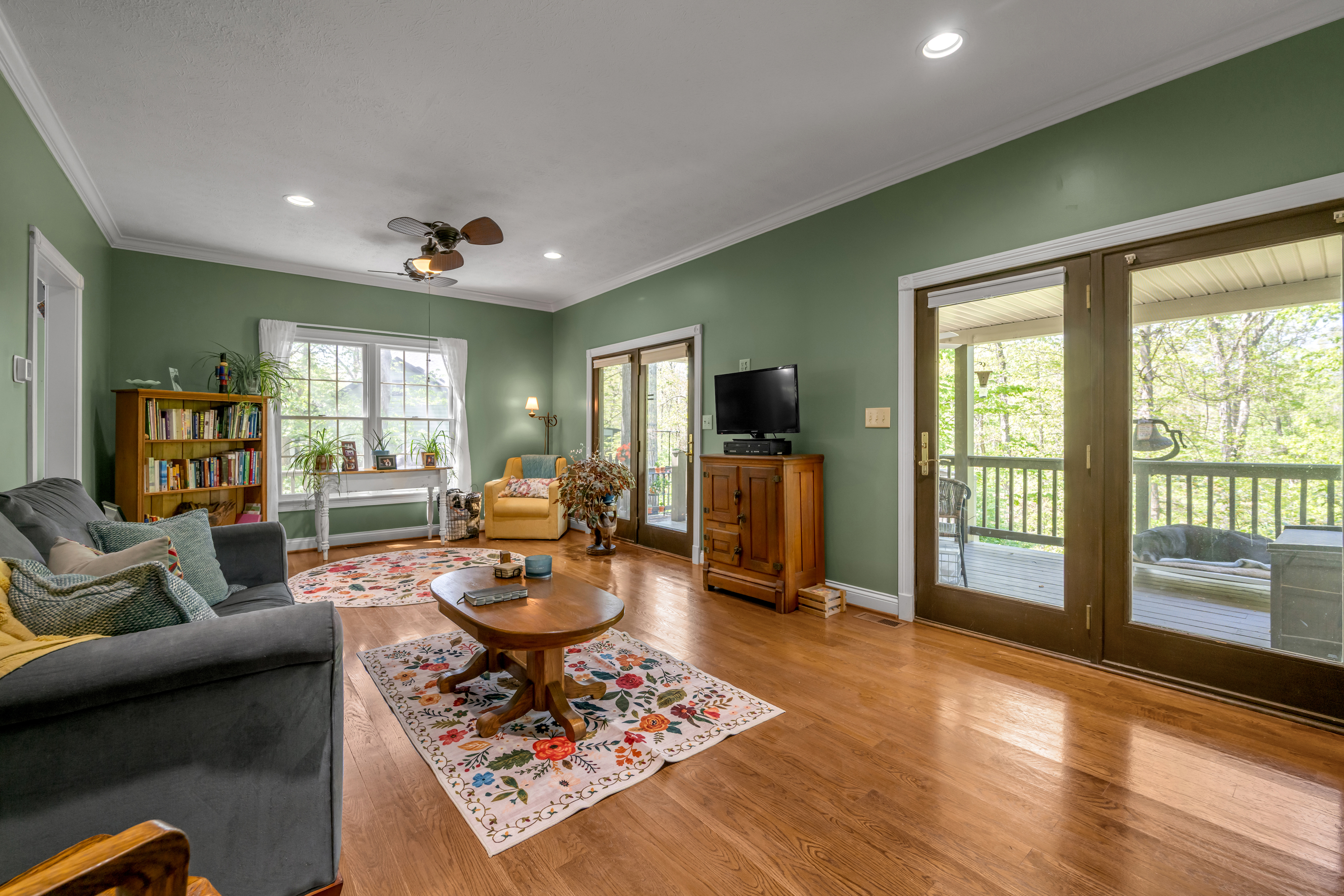  186 Hunter Drive - 物件實景