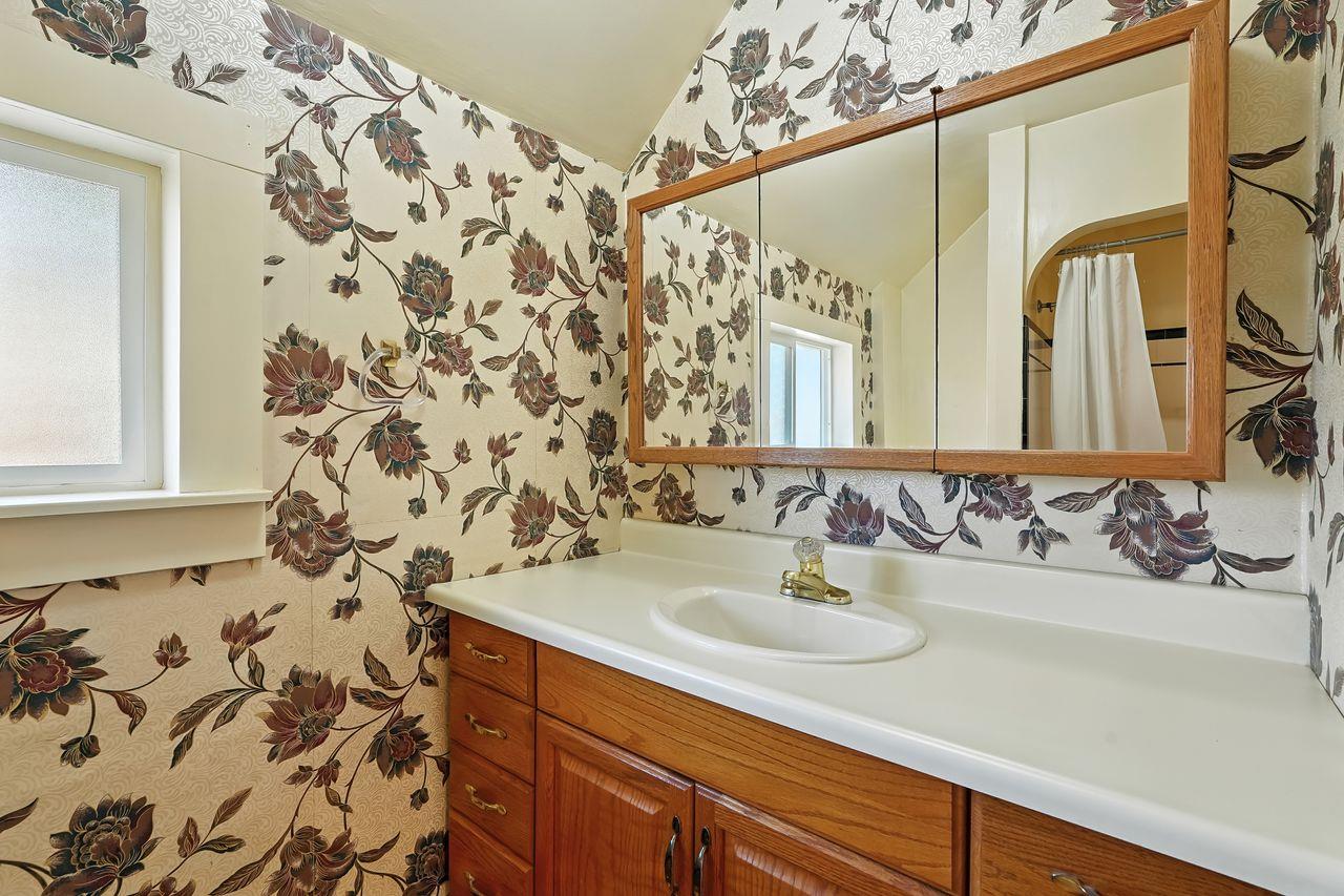 Sacramento, California, 95819, United States, 3 Bedrooms Bedrooms, ,2 BathroomsBathrooms,Residential,For Sale,1925048