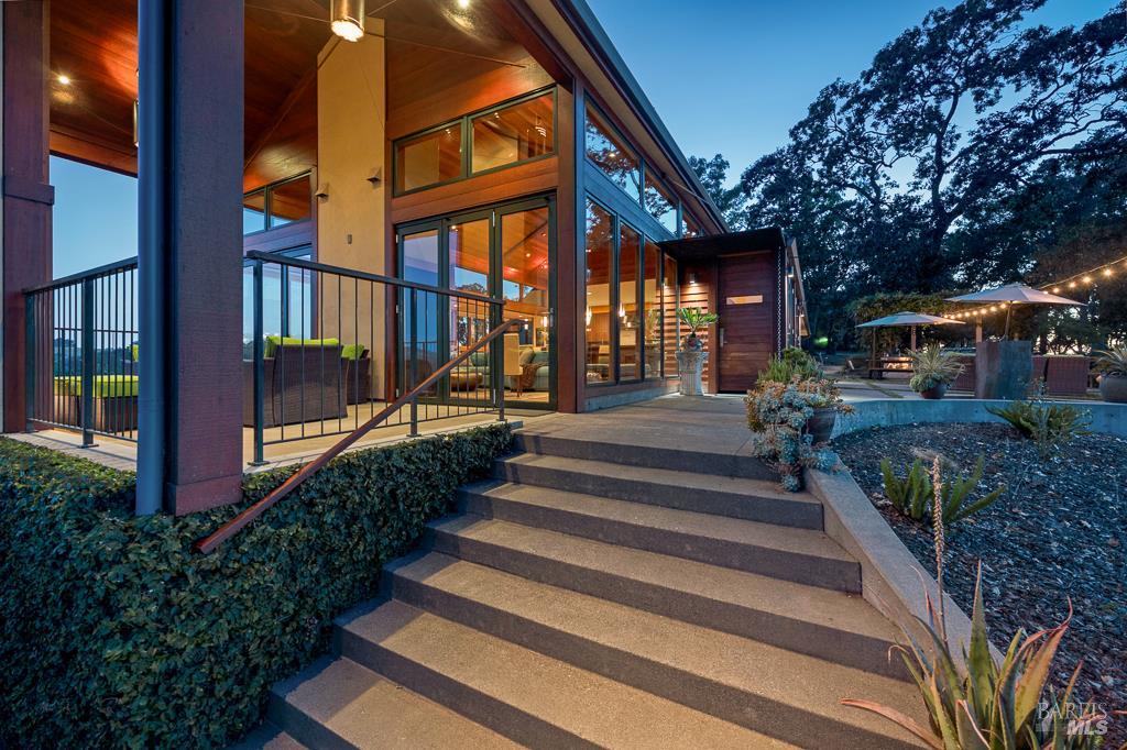 Healdsburg, California, 95448, United States, 3 Bedrooms Bedrooms, ,4 BathroomsBathrooms,Residential,For Sale,1866142