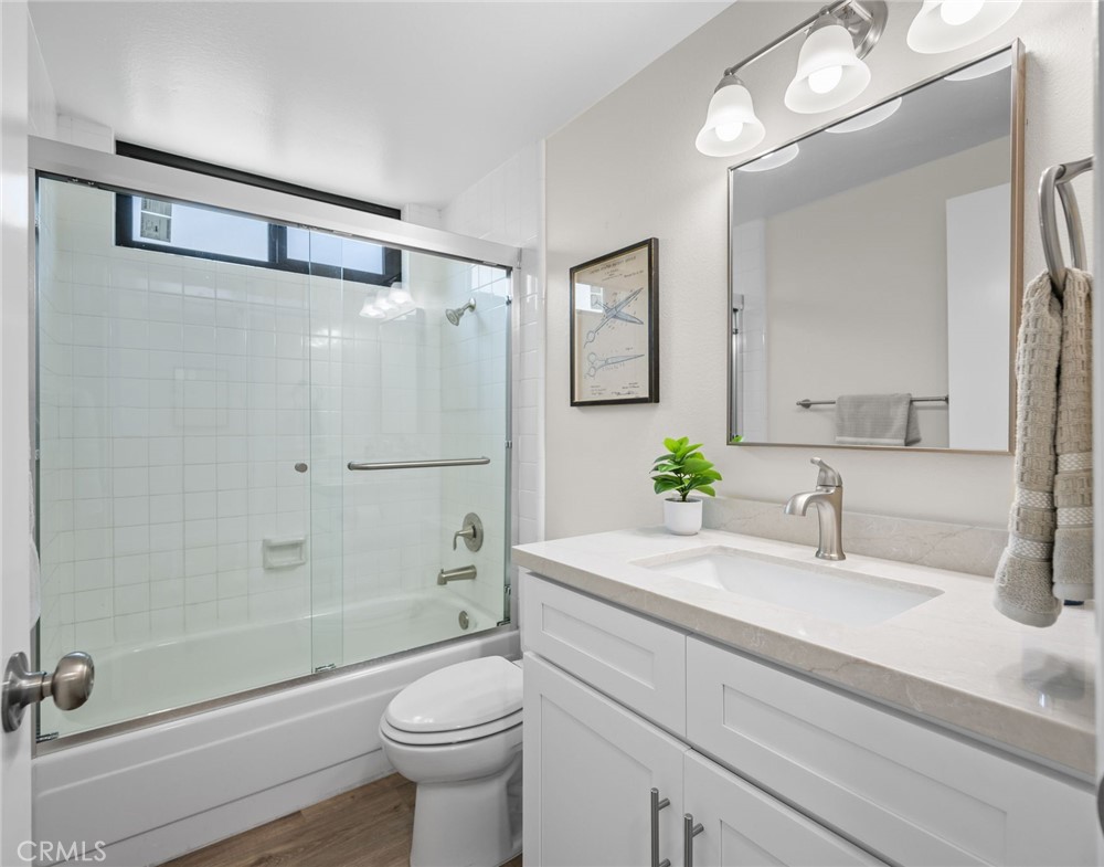 Huntington Beach, California, 92646, United States, 4 Bedrooms Bedrooms, ,3 BathroomsBathrooms,Residential,For Sale,1912576